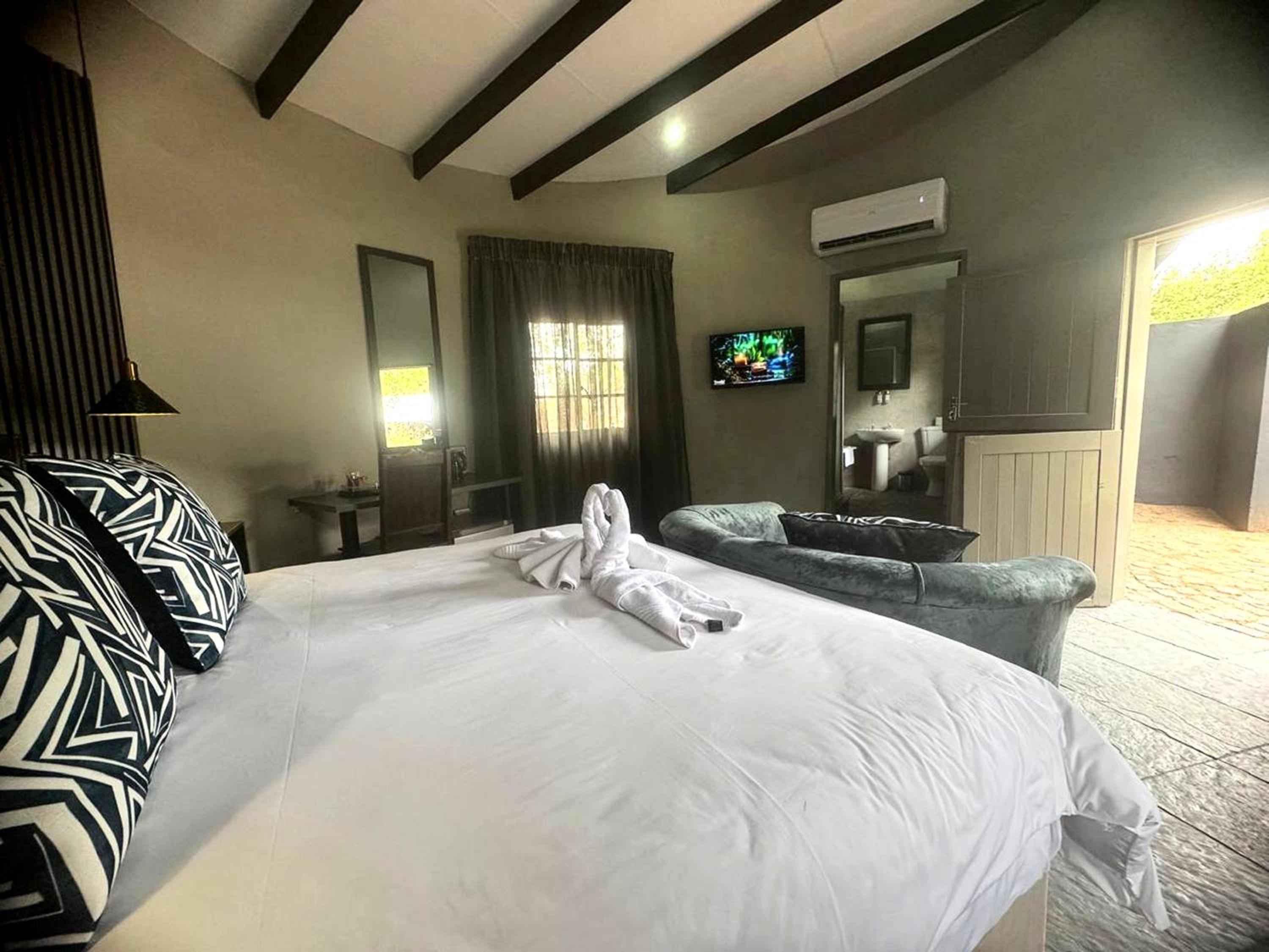Executive Double Room - Photo 16
