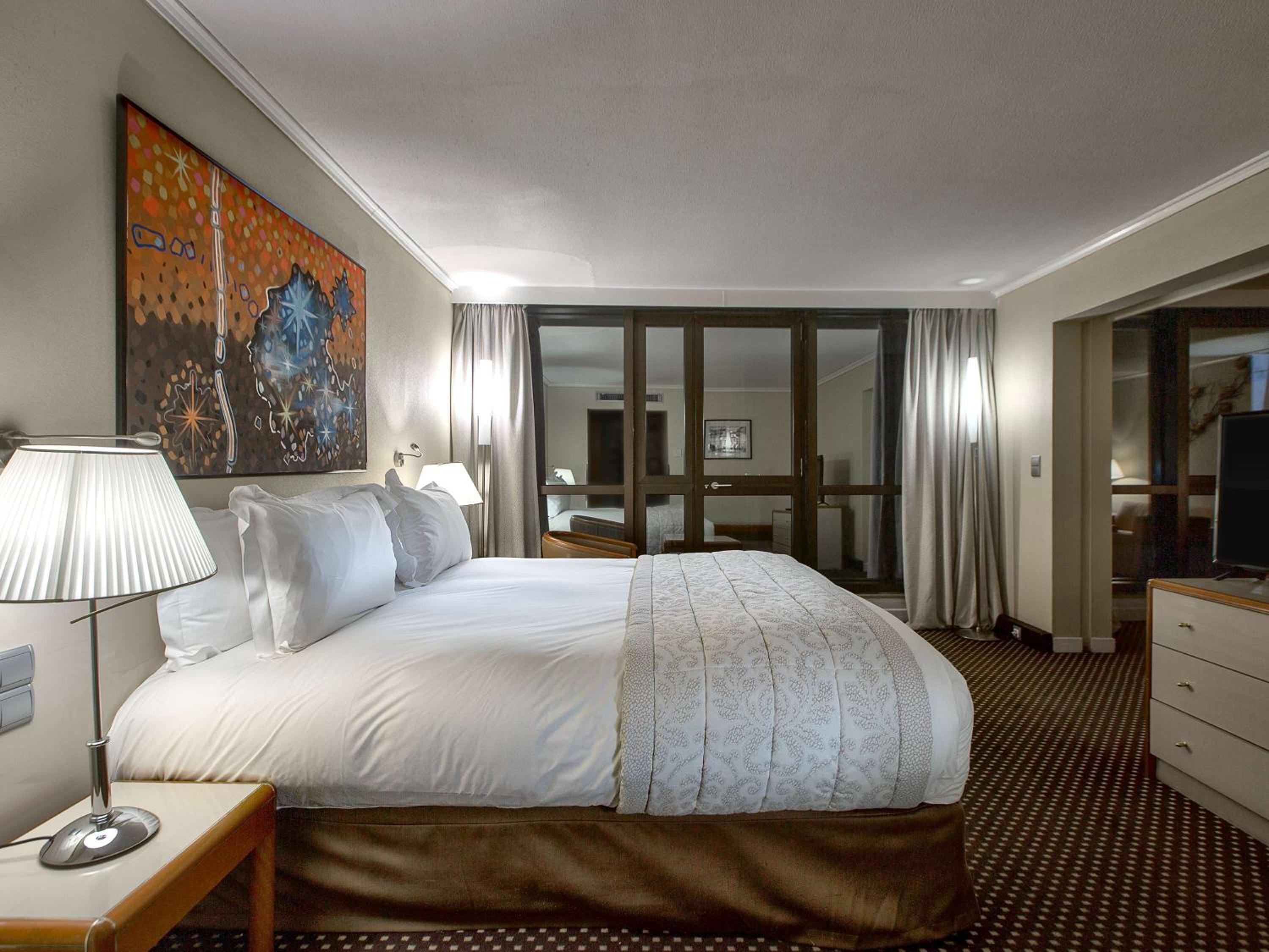 Prestige King Suite with Garden or City View - Photo 8