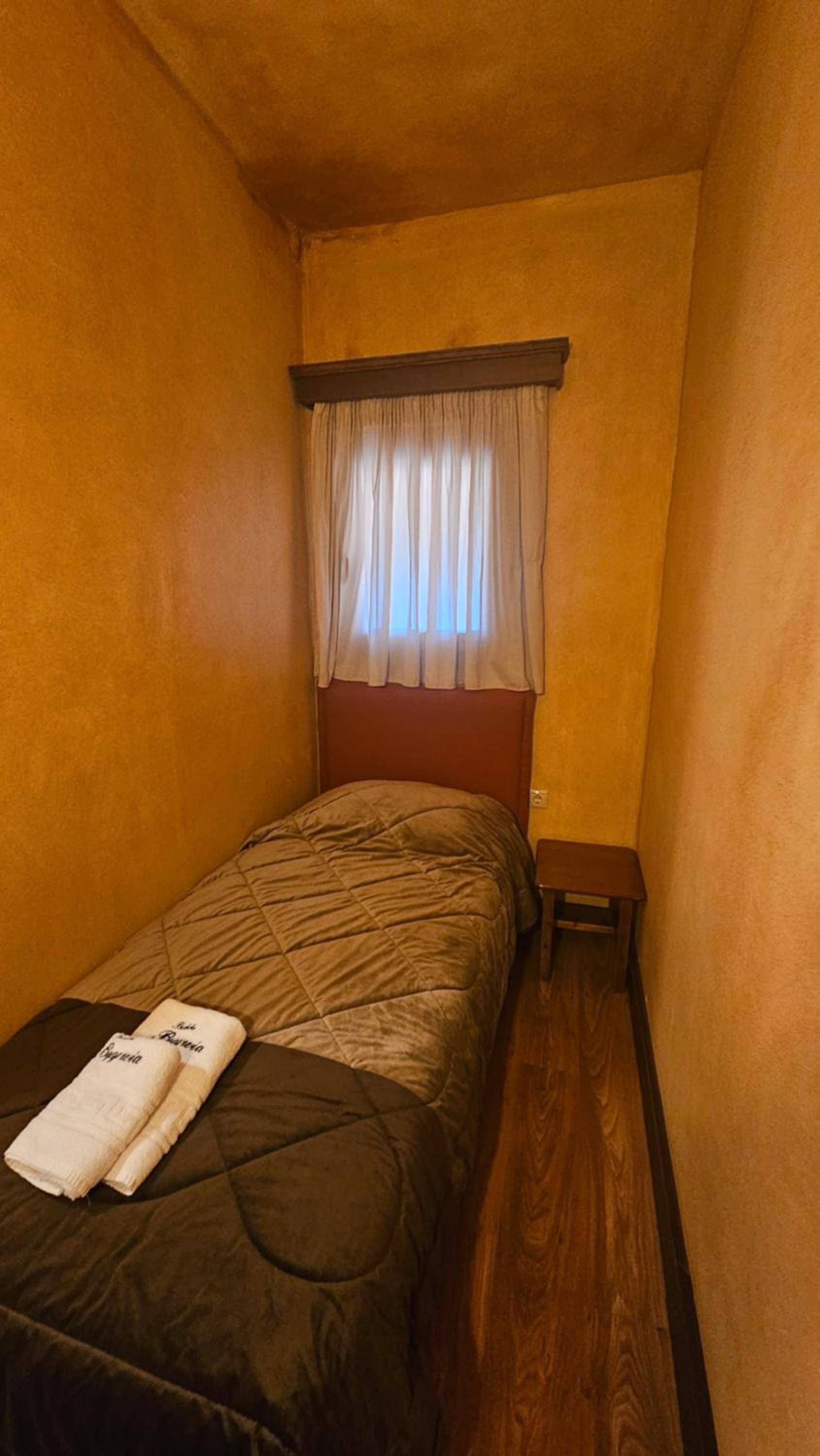 Classic Triple Room - Photo 12