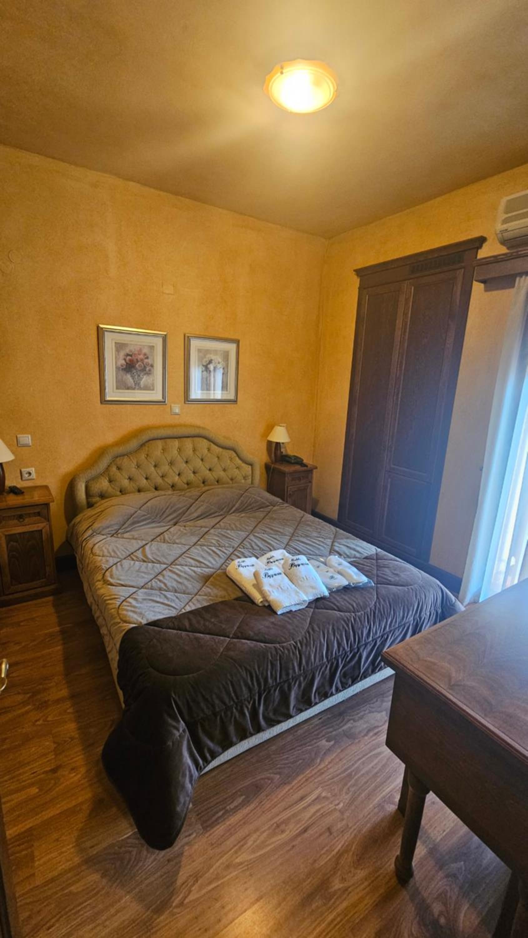 Classic Triple Room - Photo 10
