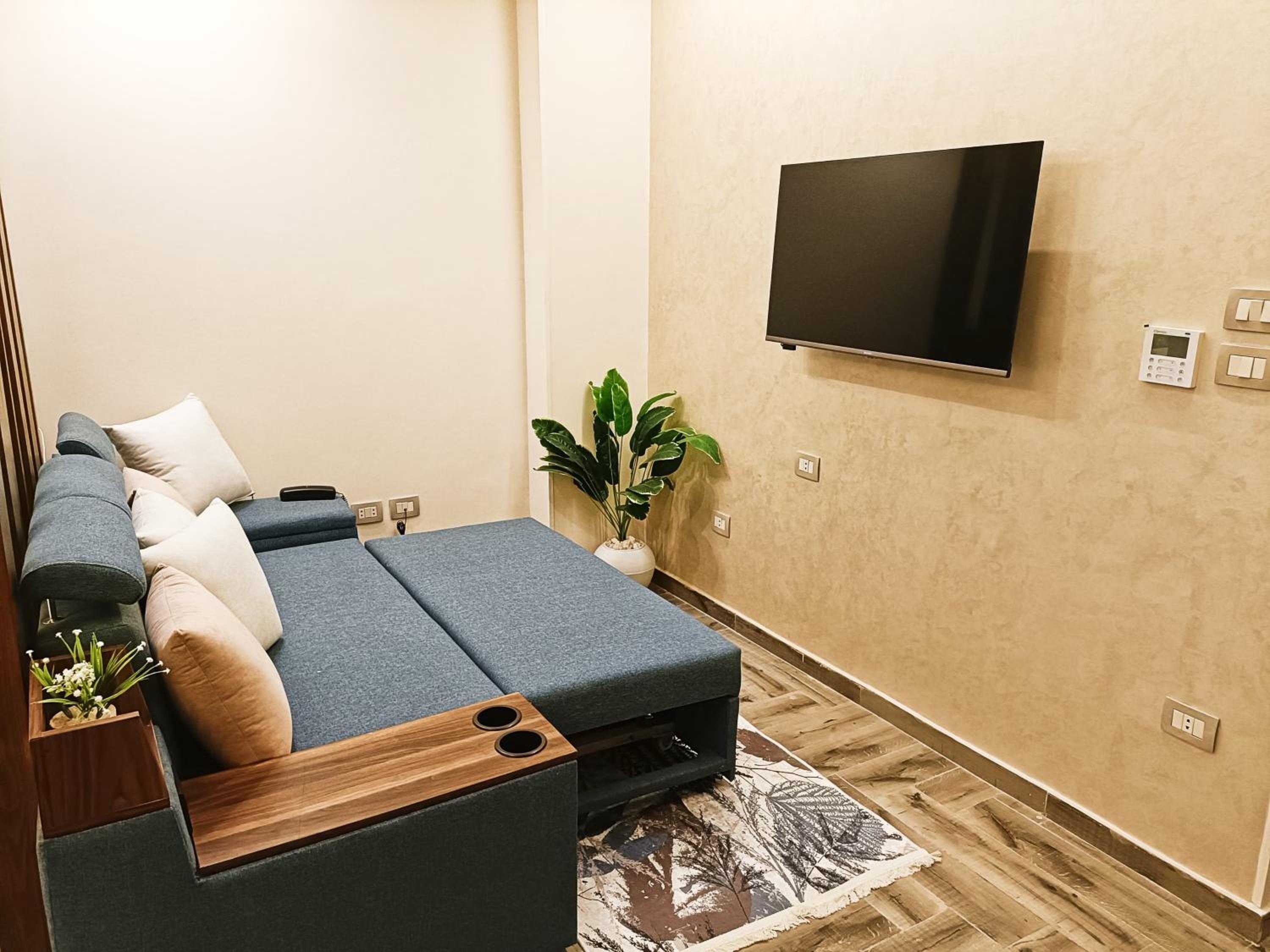 One-Bedroom Suite photo 3
