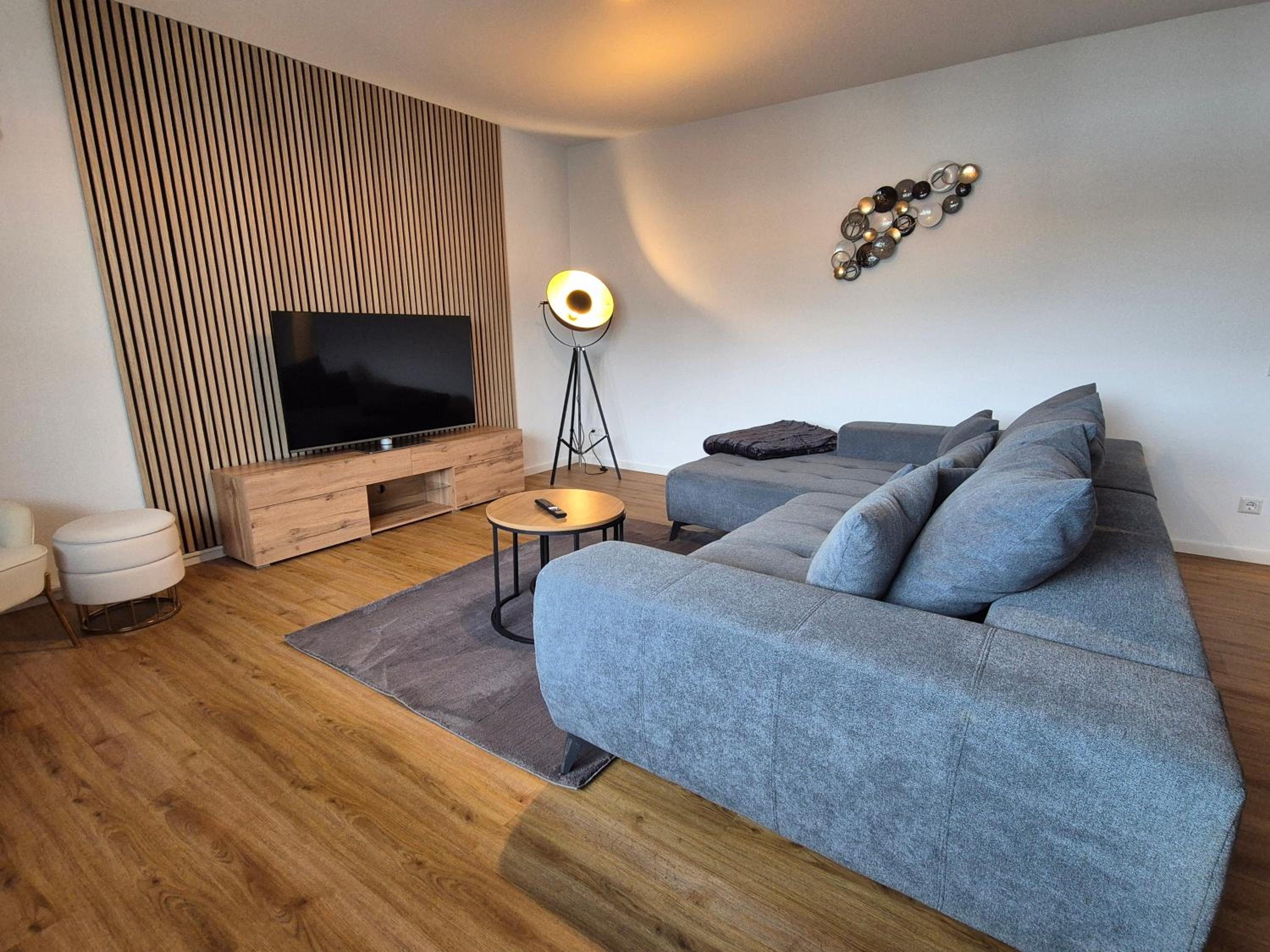 Three-Bedroom Apartment - High Floor photo 1