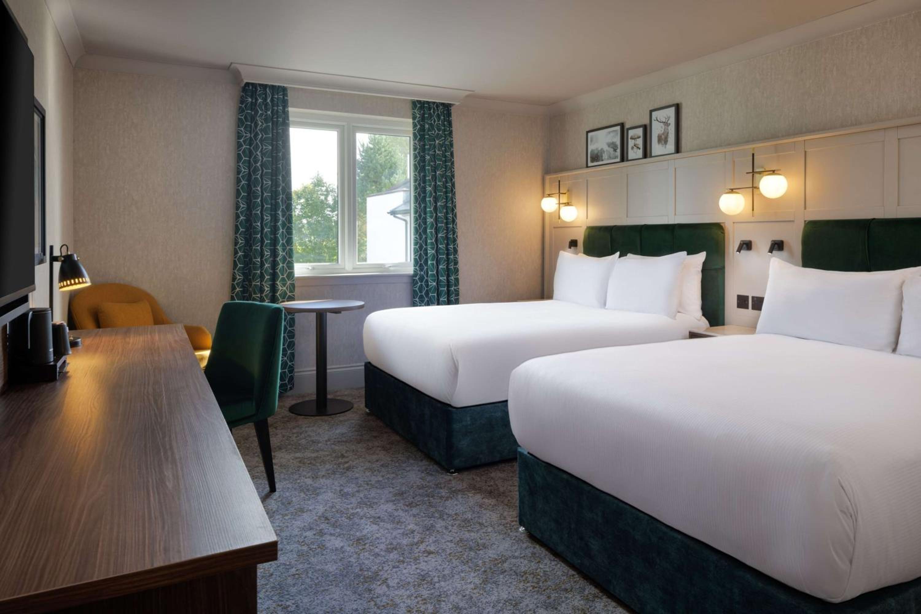 Double Room with Two Double Beds - Photo 2
