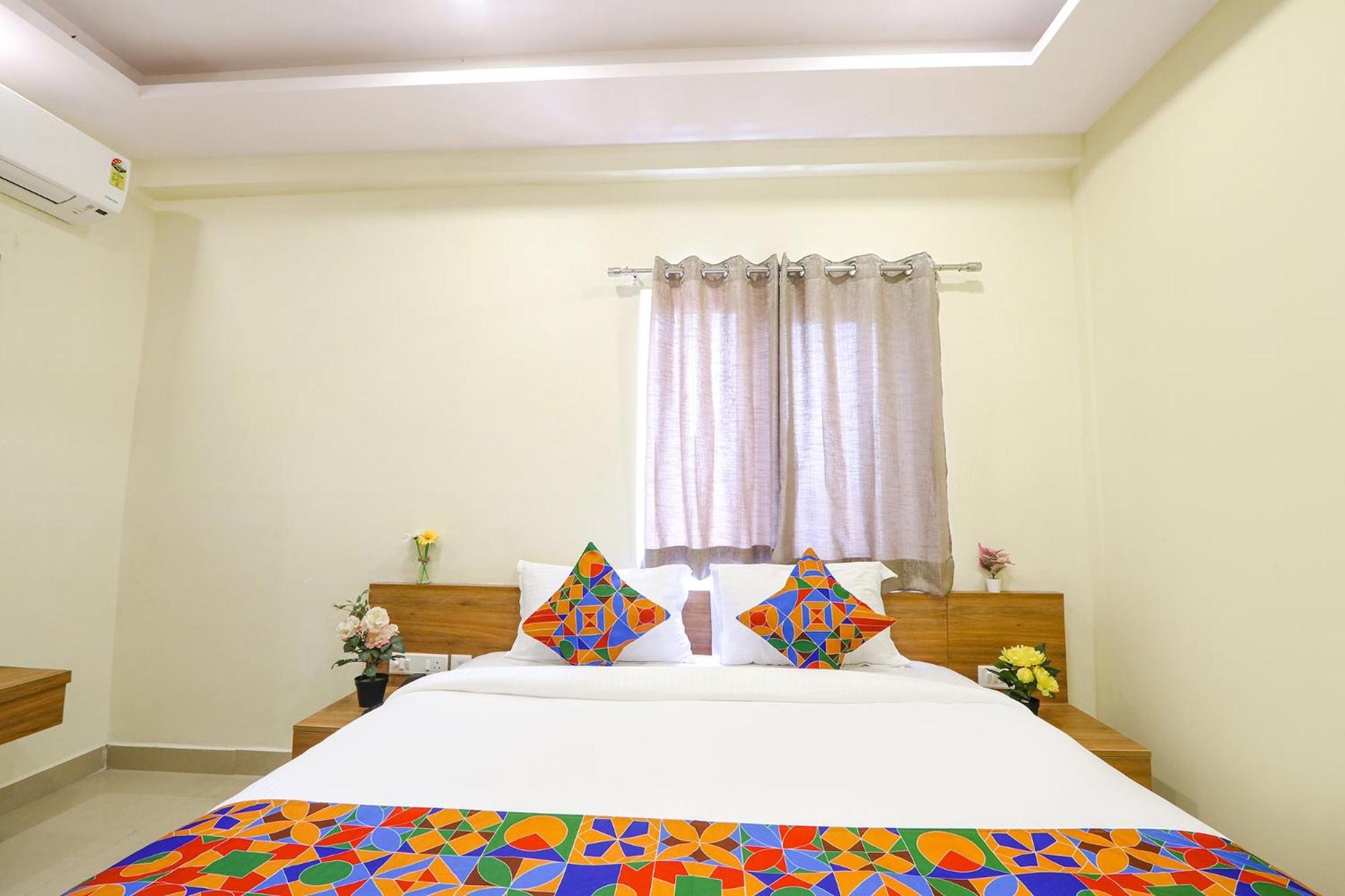 Deluxe Room - Photo 3