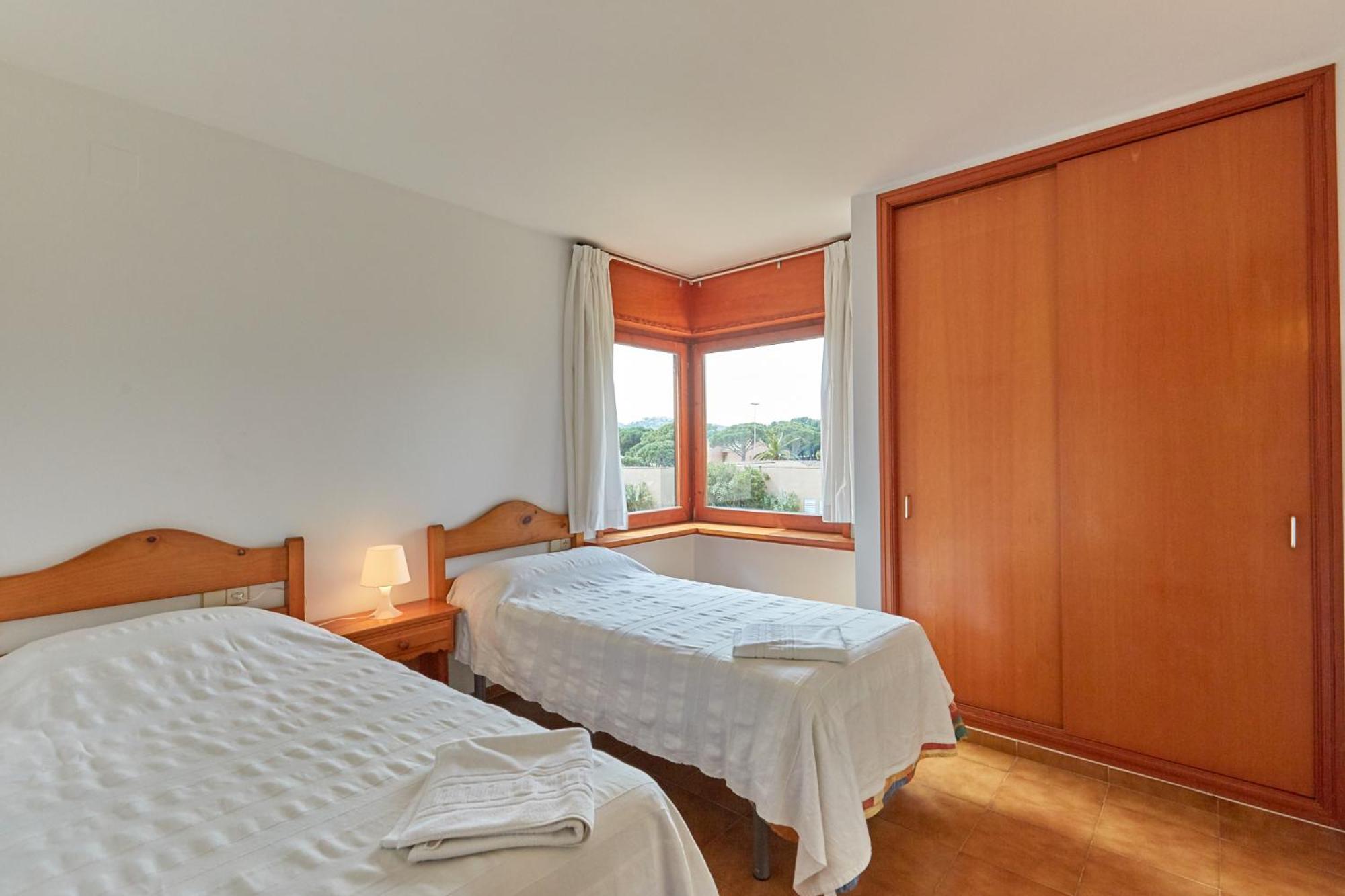Two-Bedroom Apartment (4 Adults) - Photo 4
