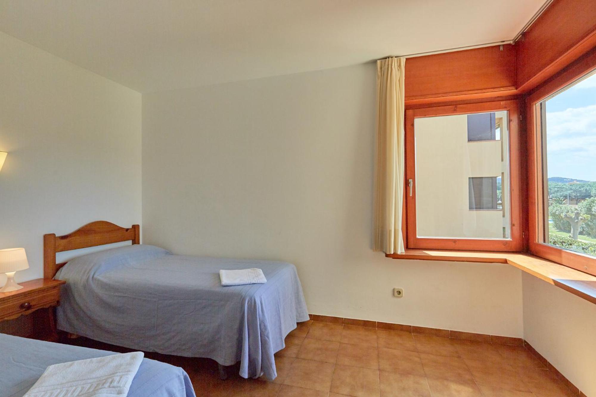 Two-Bedroom Apartment (4 Adults) - Photo 3