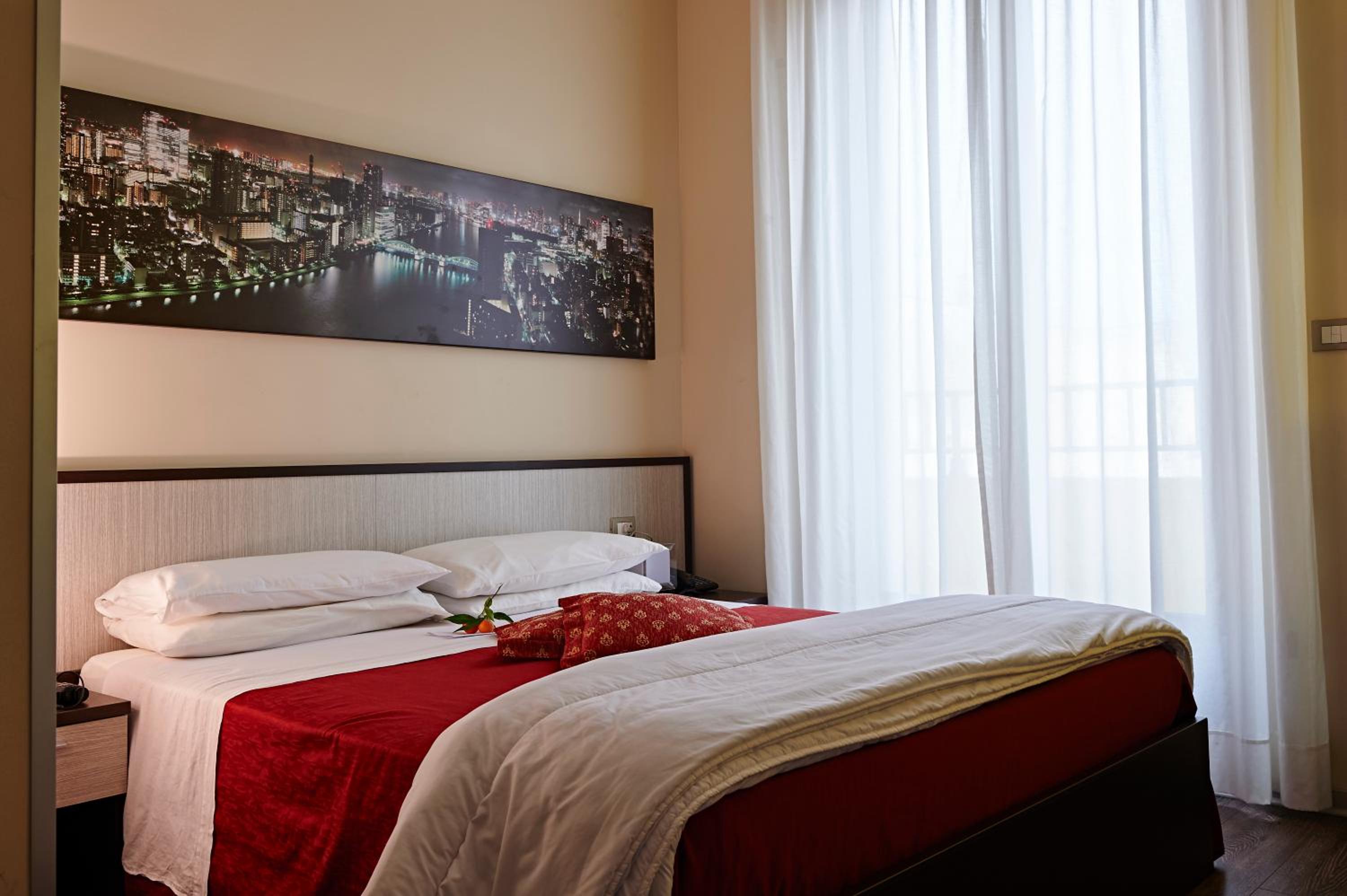 Deluxe Double Room - Photo 1