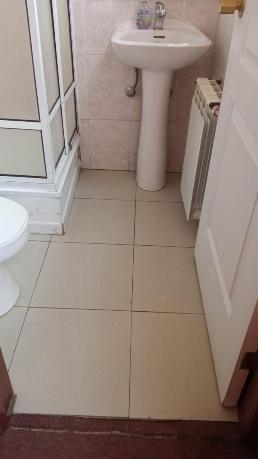 Twin Room with Private Bathroom photo 2