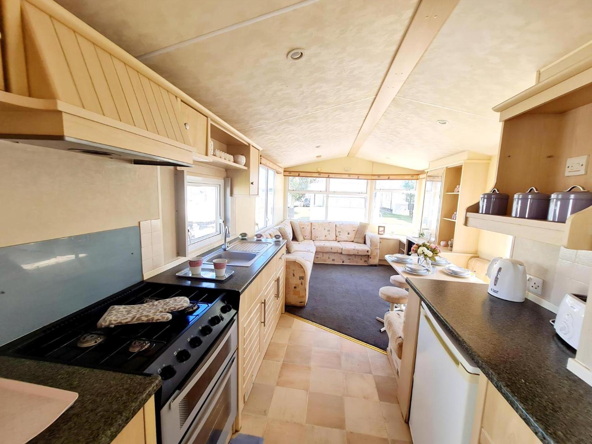 Mobile Home photo 3