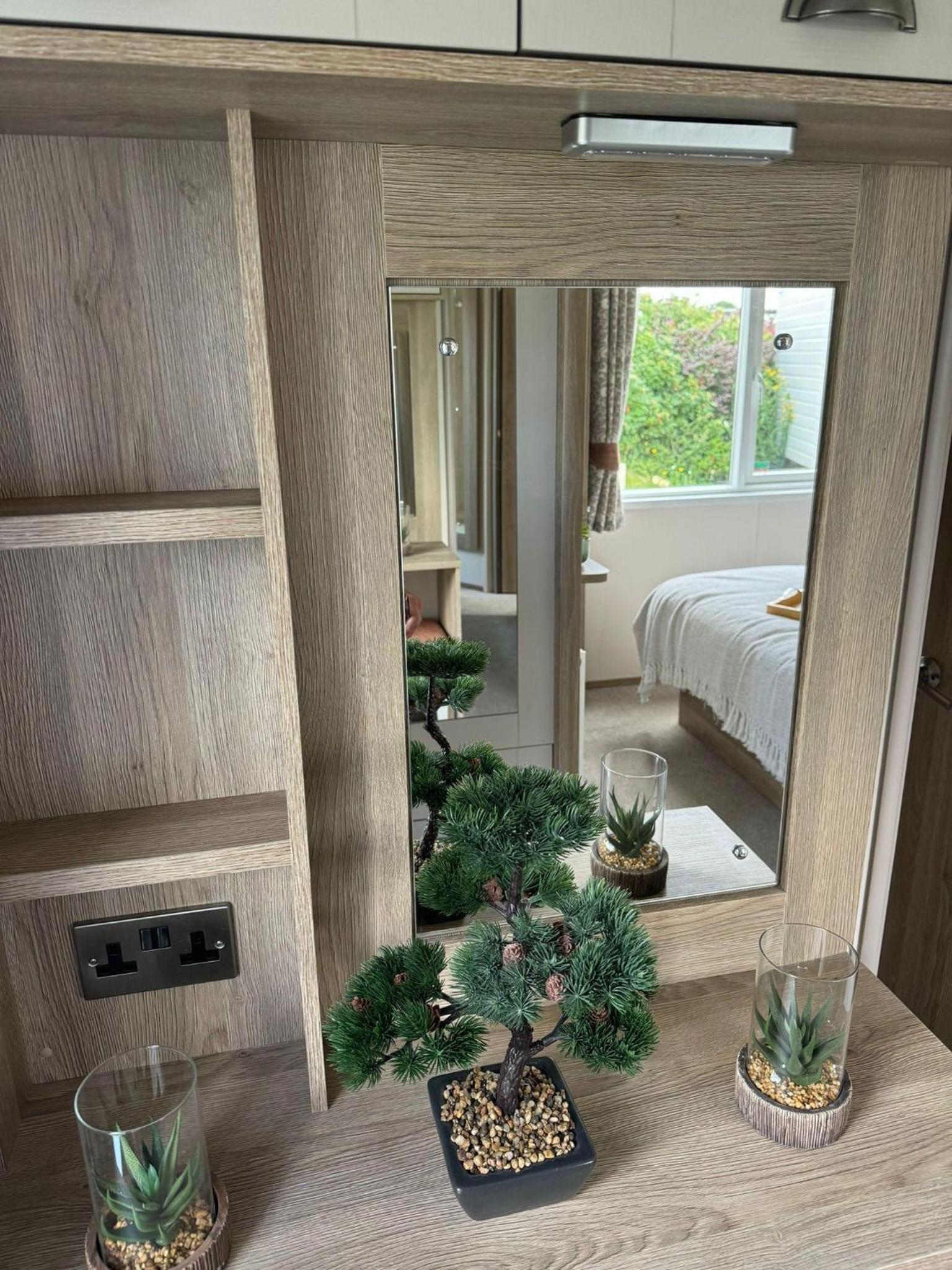 Mobile Home photo 1