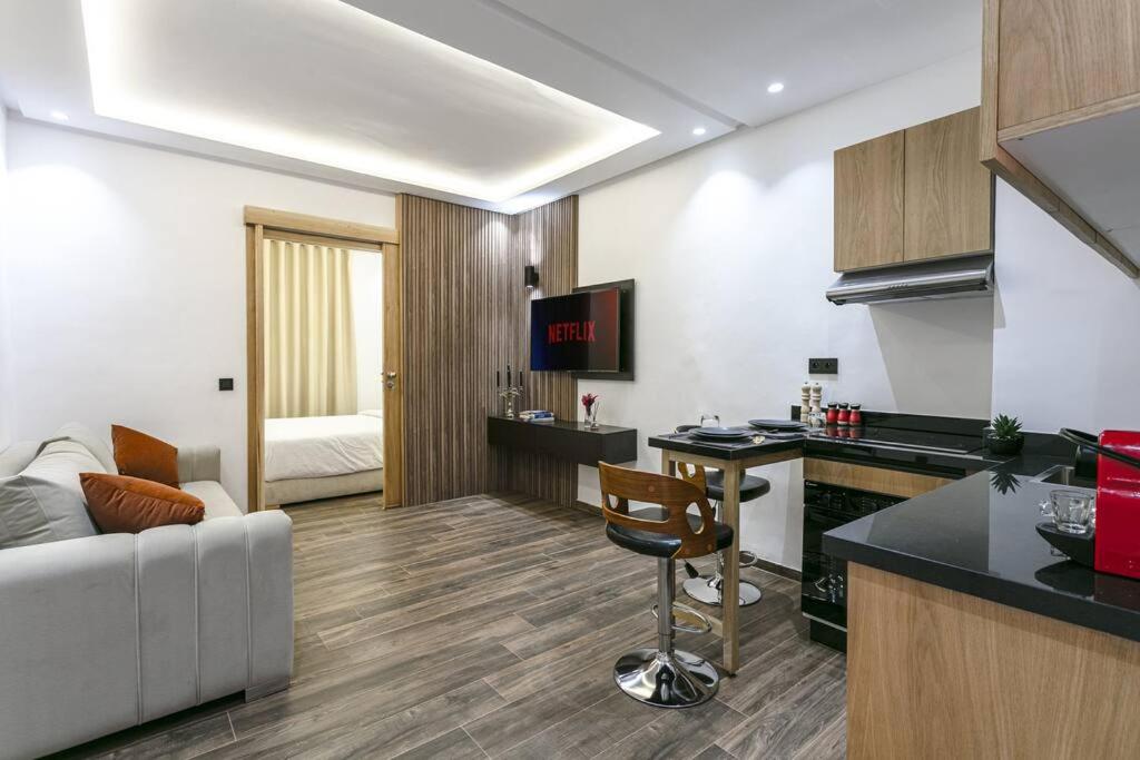 One-Bedroom Apartment