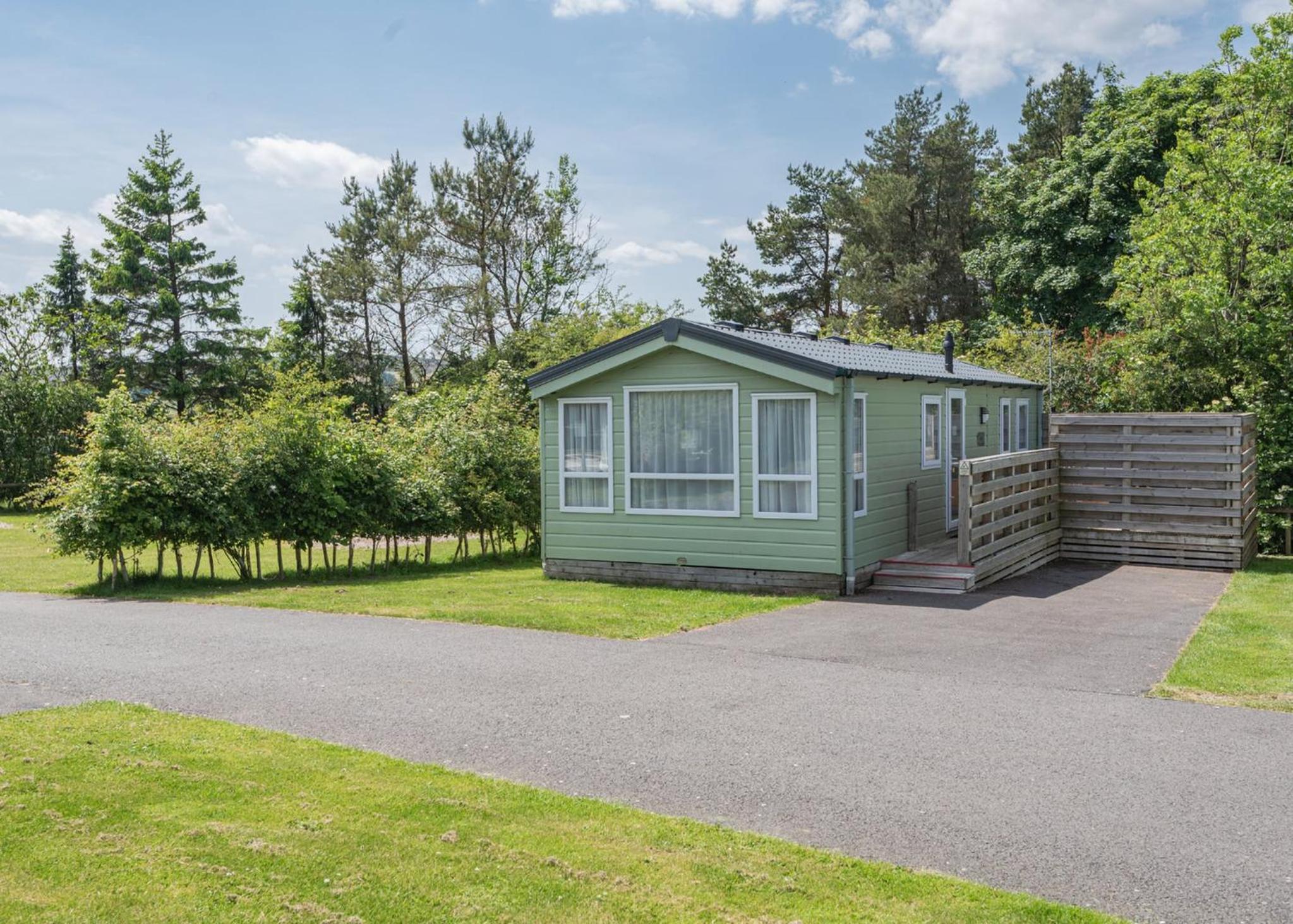 One-Bedroom Mobile Home photo 2