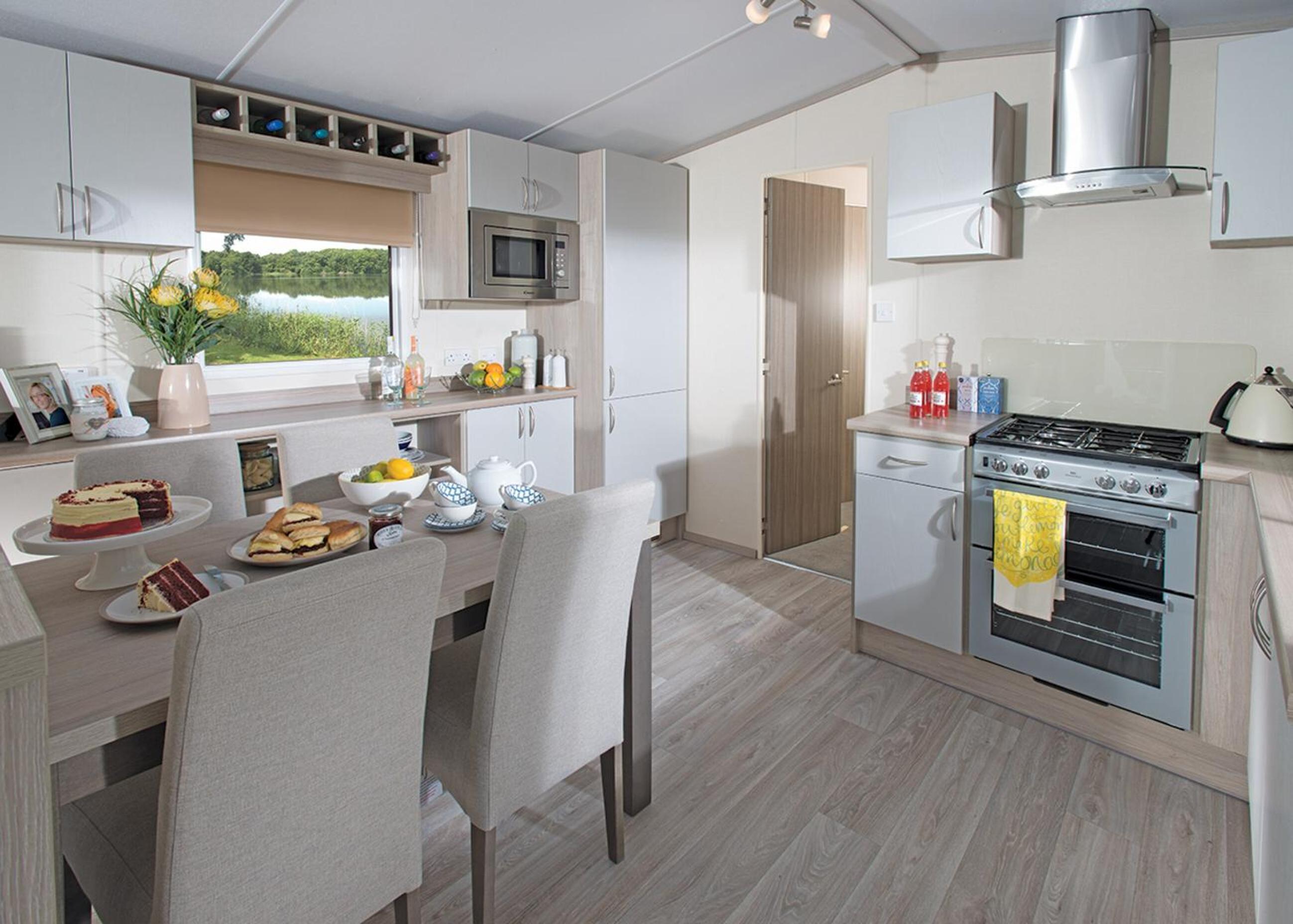 Mobile Home 5 photo 2