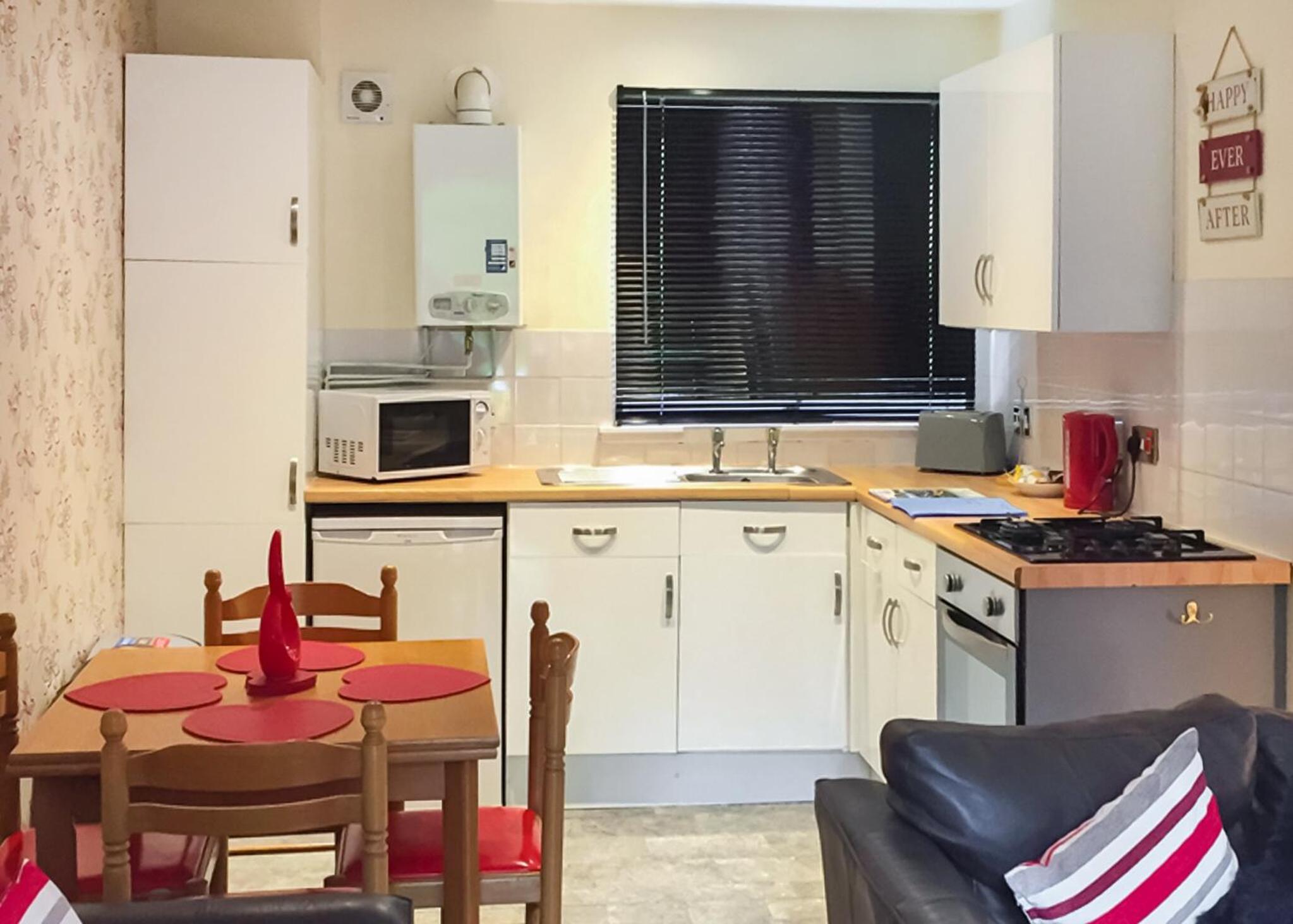 Two-Bedroom House photo 2