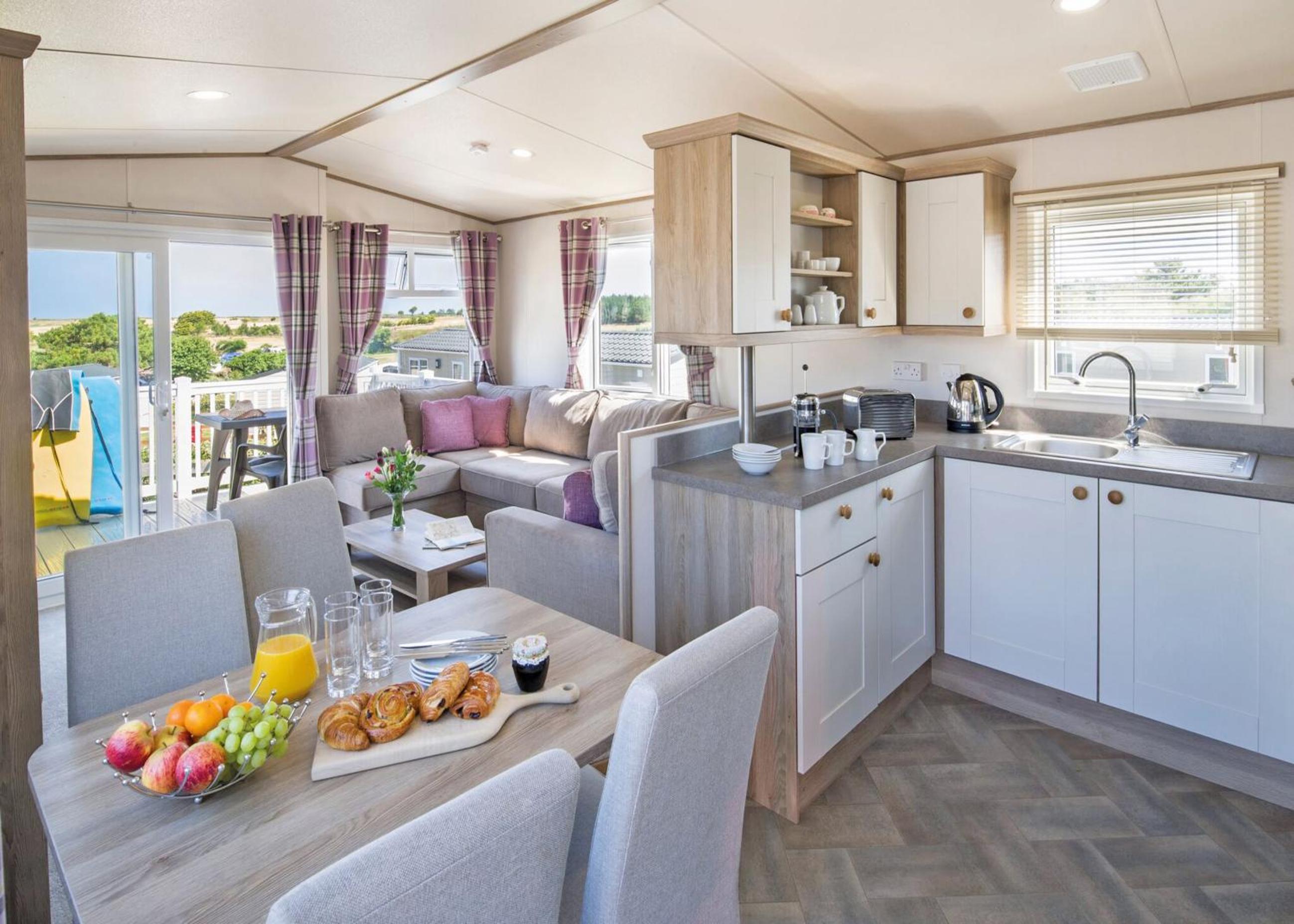 Mobile Home 10