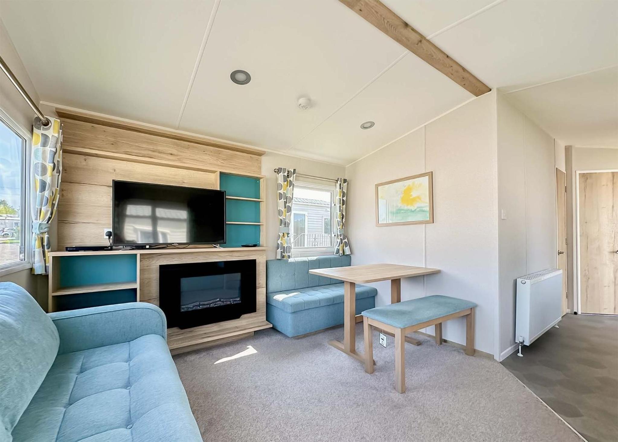 Mobile Home 2 photo 1