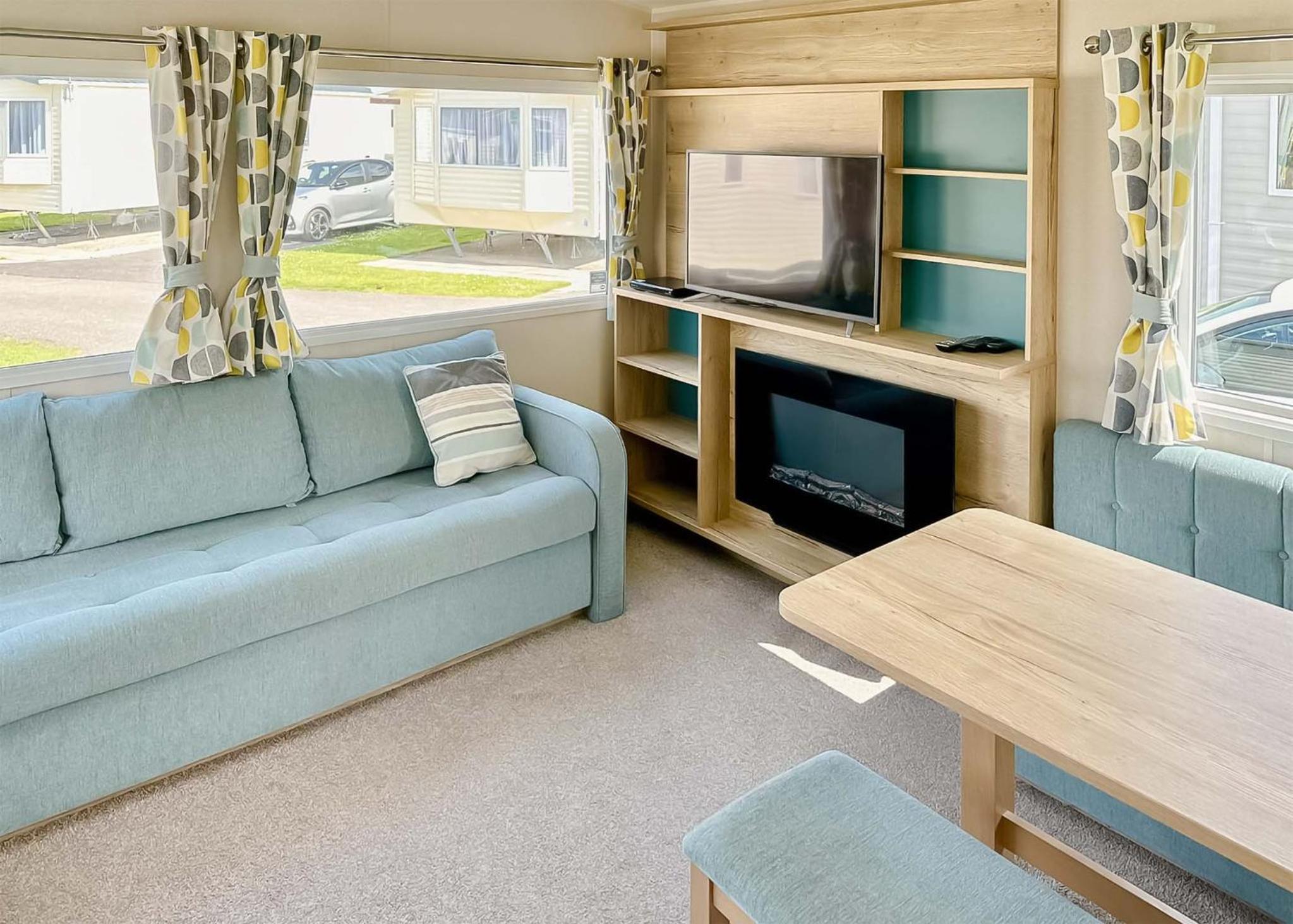 Mobile Home 2 photo 3
