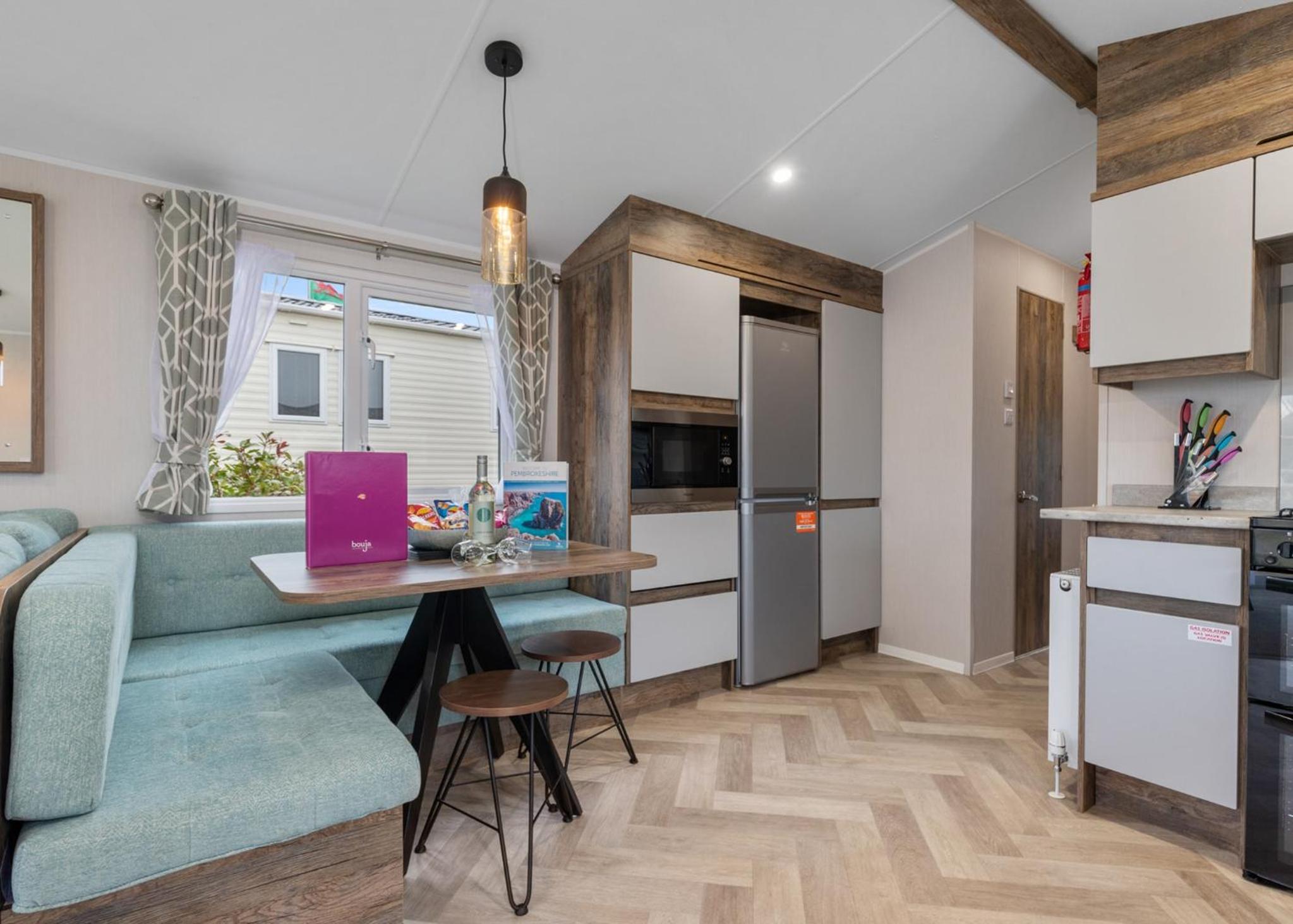 Two-Bedroom Mobile Home photo 2