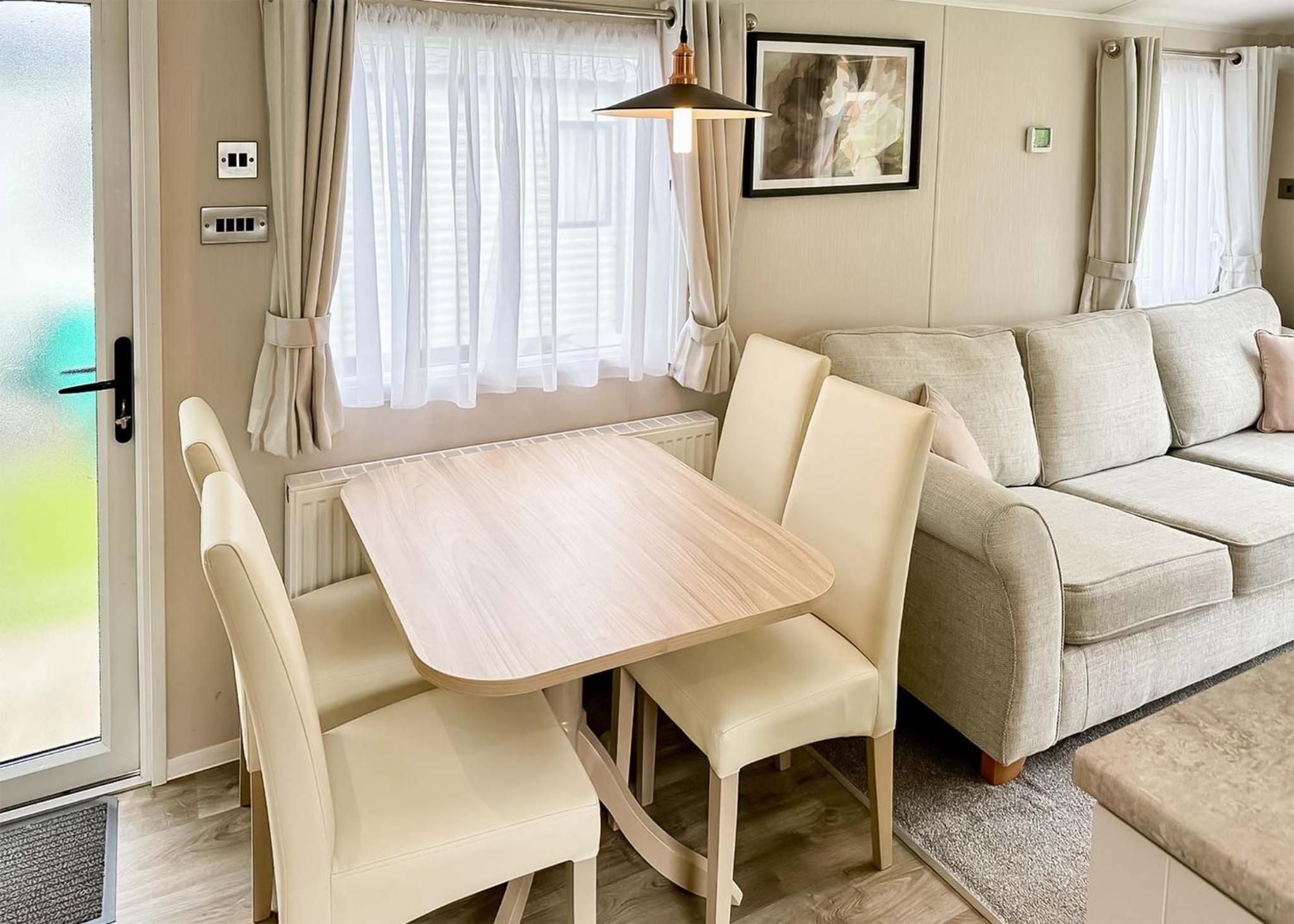 Mobile Home 3 photo 2