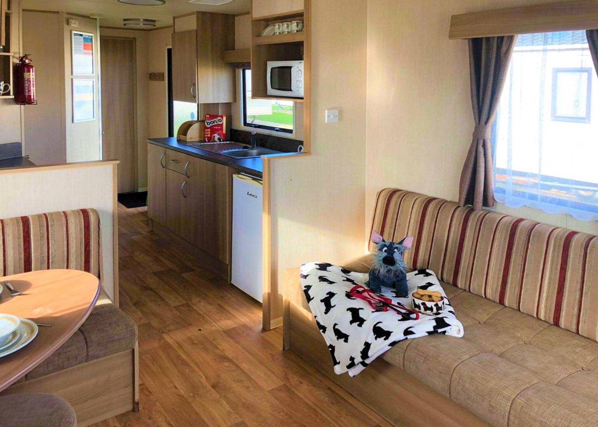 Mobile Home photo 2