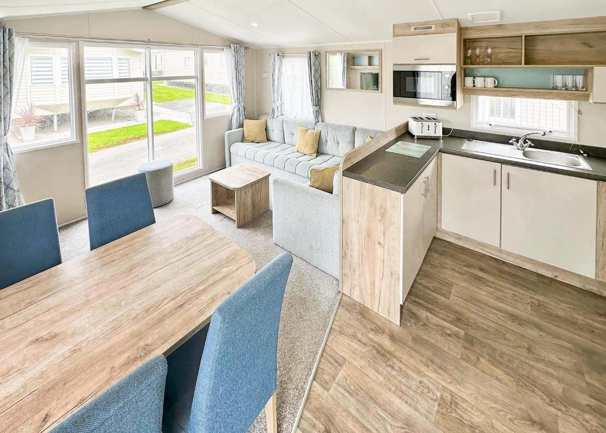 Two-Bedroom Mobile Home photo 3