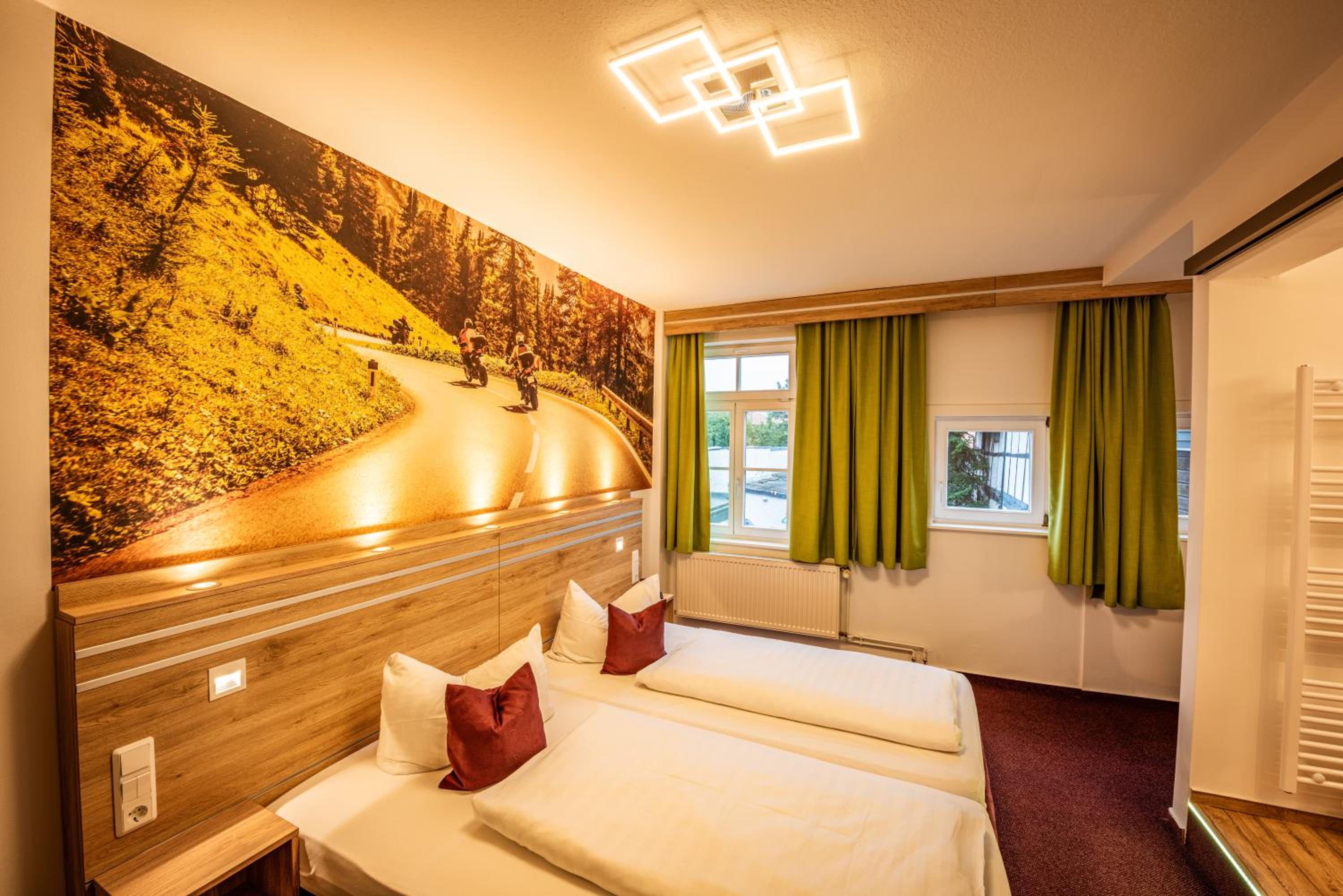 Double Room - Photo 8