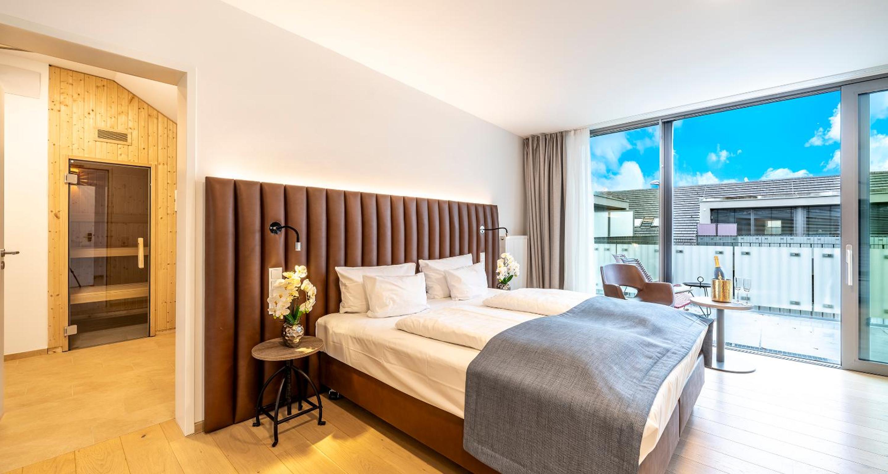 Junior King Suite