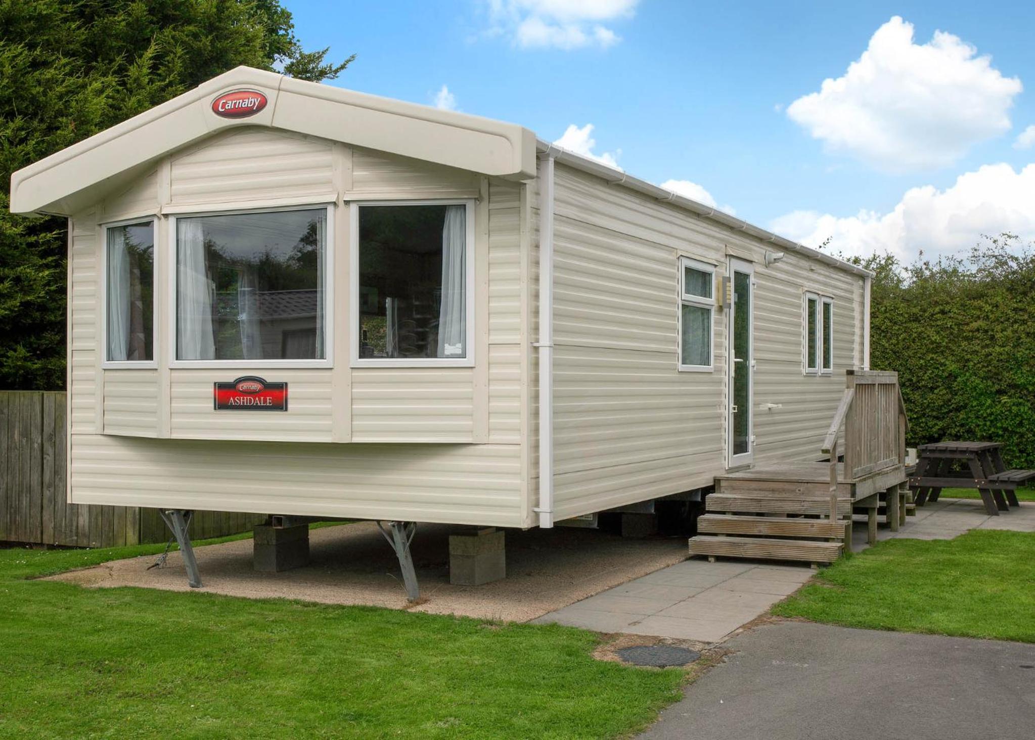 Mobile Home 3 photo 2