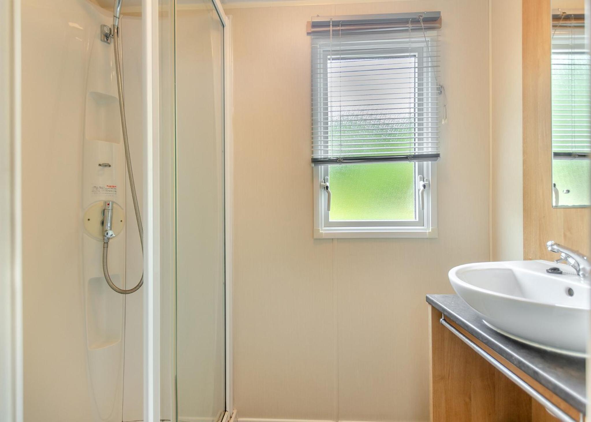 Three-Bedroom Mobile Home photo 3