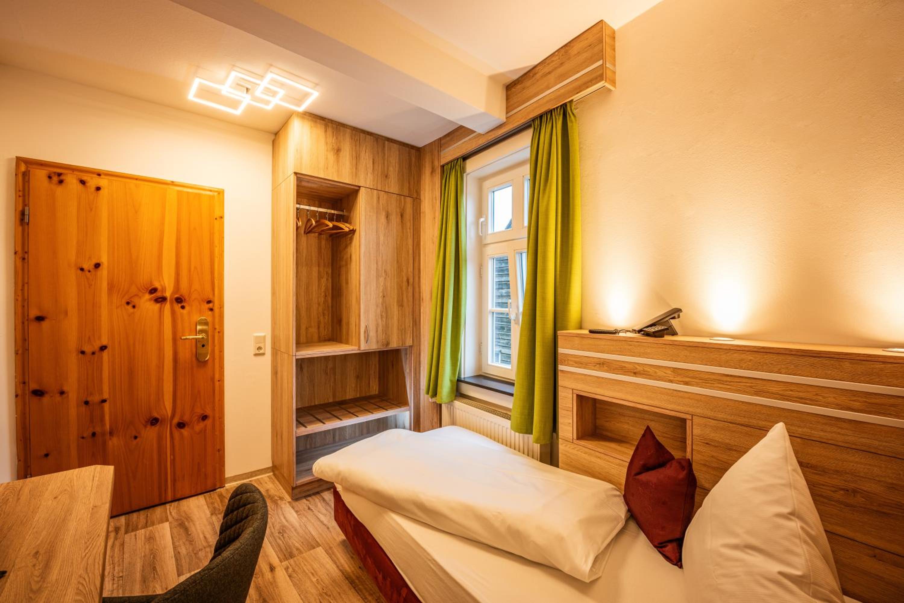 Single Room photo 1