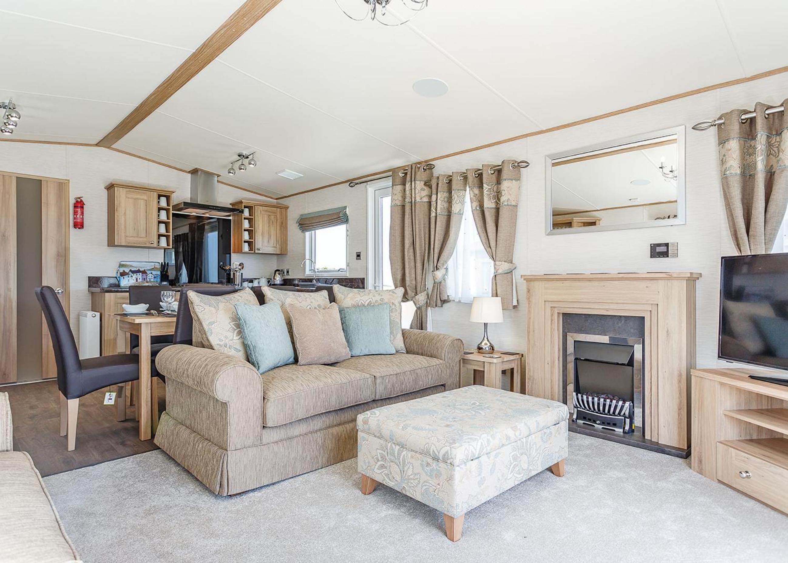 Two-Bedroom Holiday Home 3 photo 2