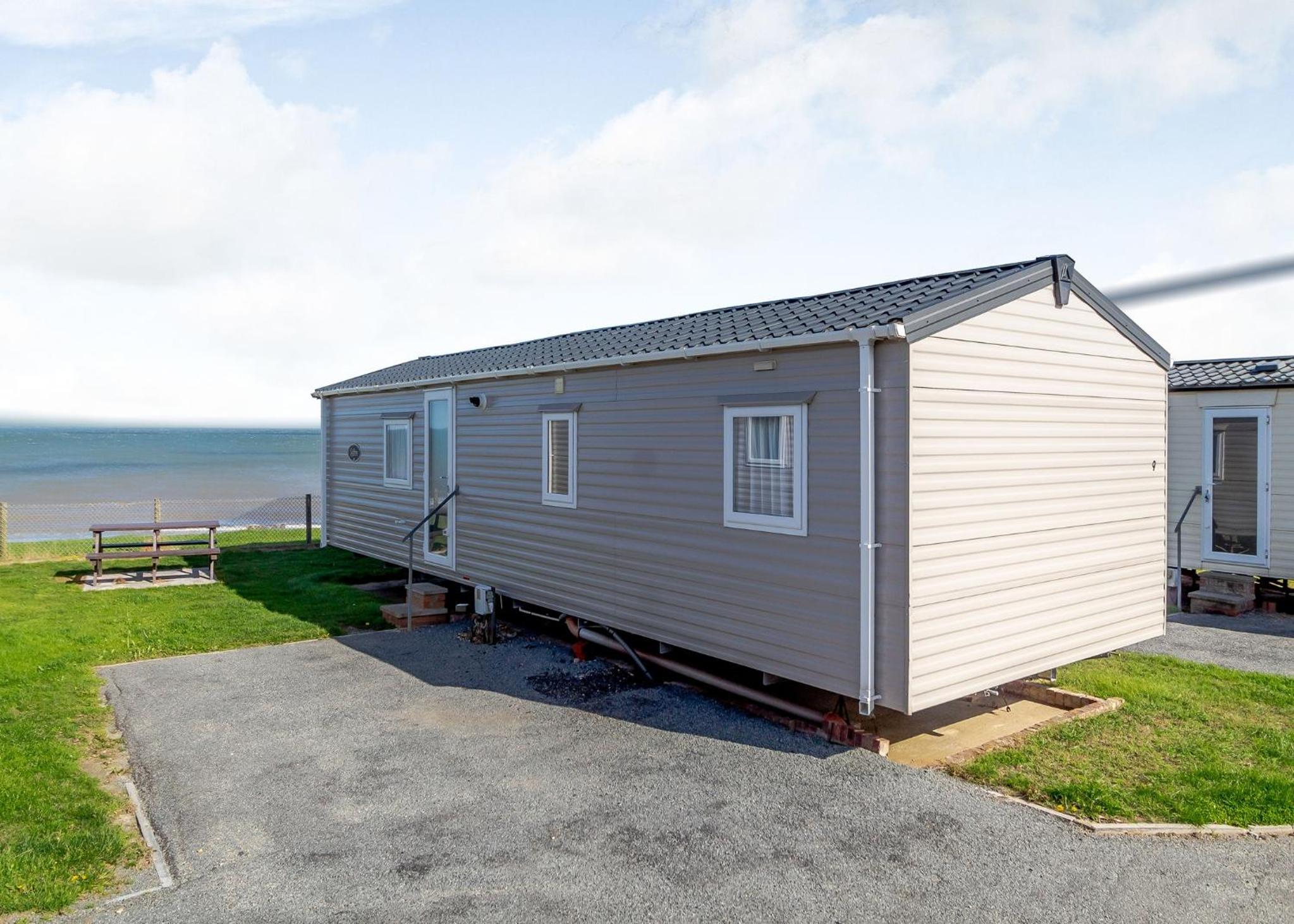 Mobile Home 11 photo 2