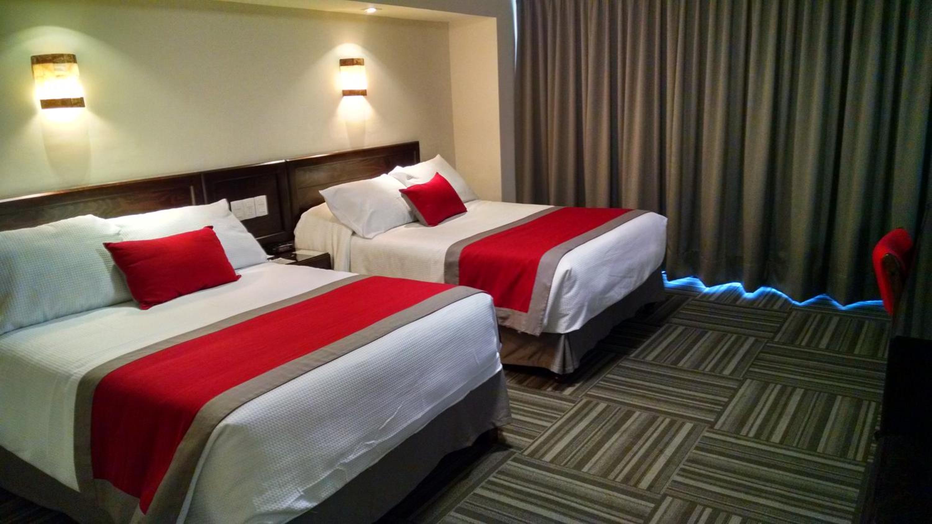 Double Room - Disability Access/Non-Smoking - Photo 3