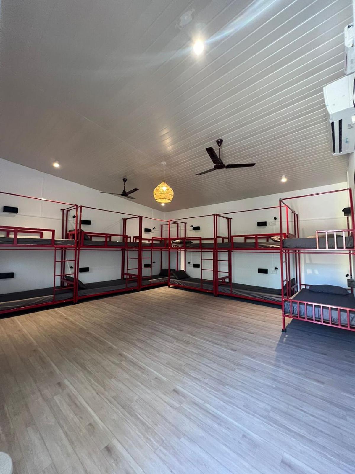 Bed in 12-Bed Mixed Dormitory Room photo 1