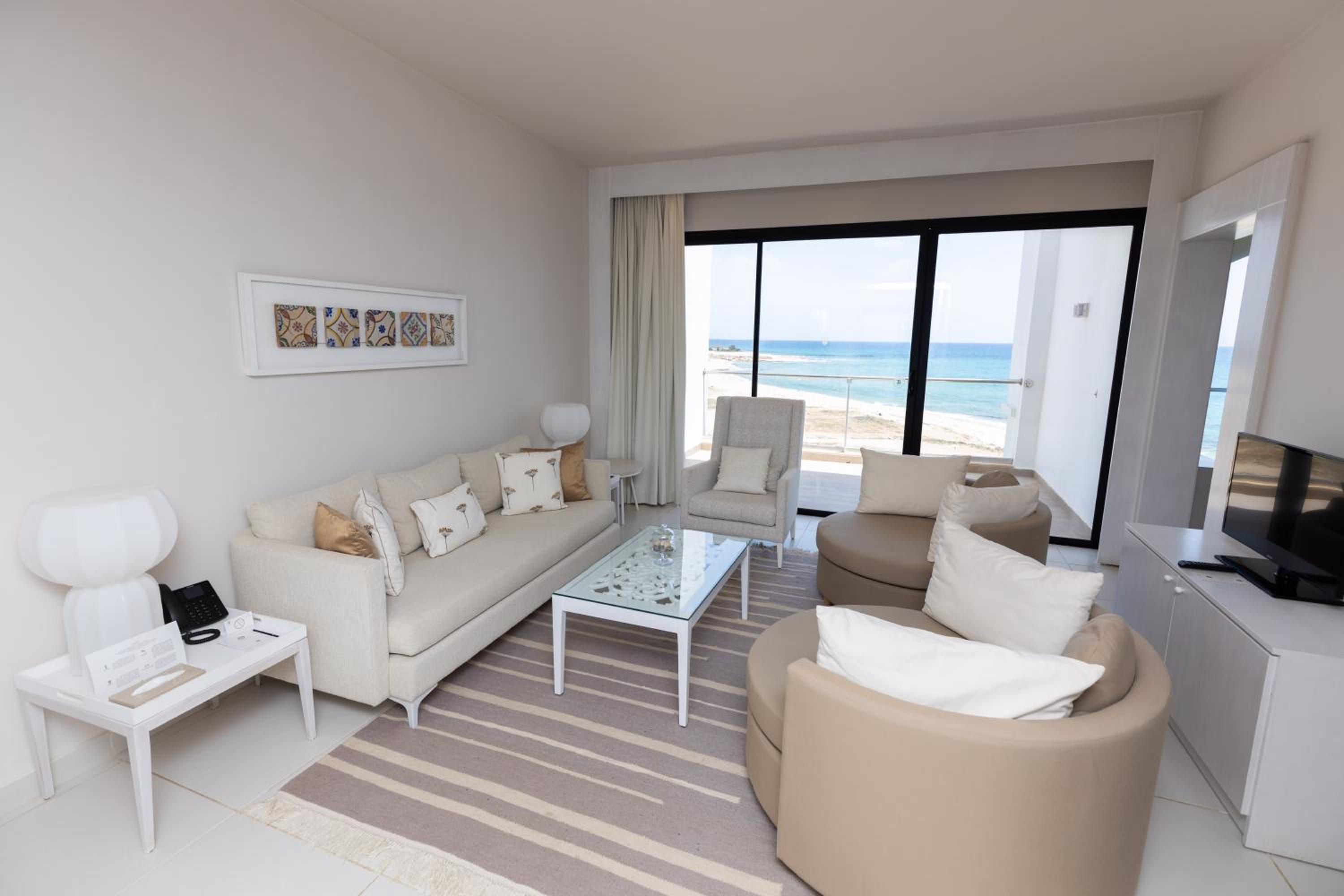 Suite Sea View With Double Whirlpool Bath on an outdoor sea view terrace photo 3