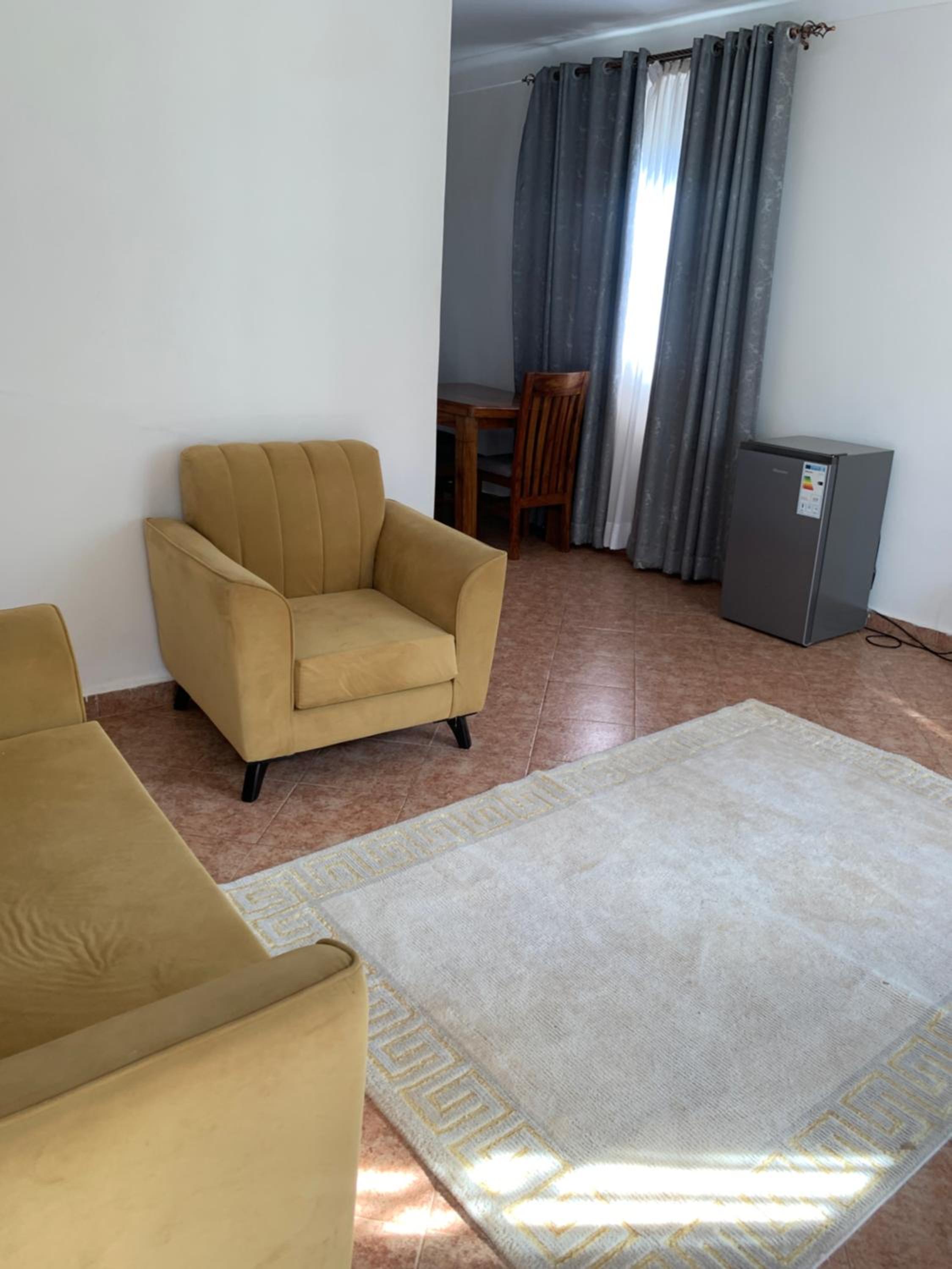 One-Bedroom Apartment photo 2