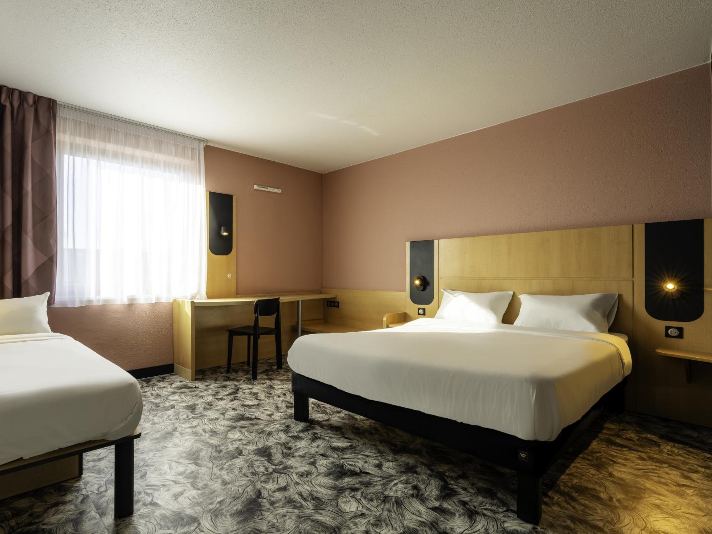 Quadruple Room - Photo 2