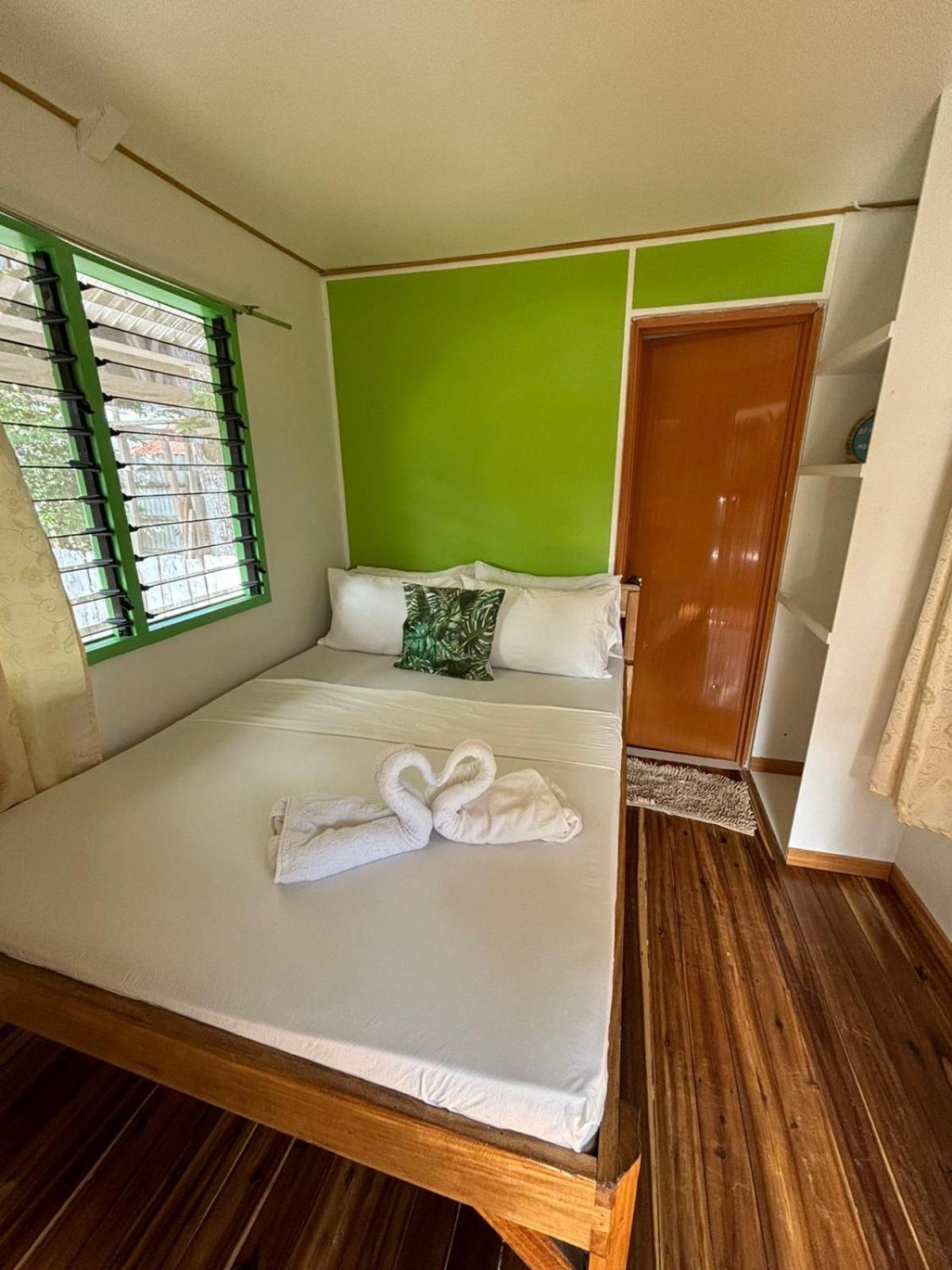 Double Room with Private Bathroom - Photo 15