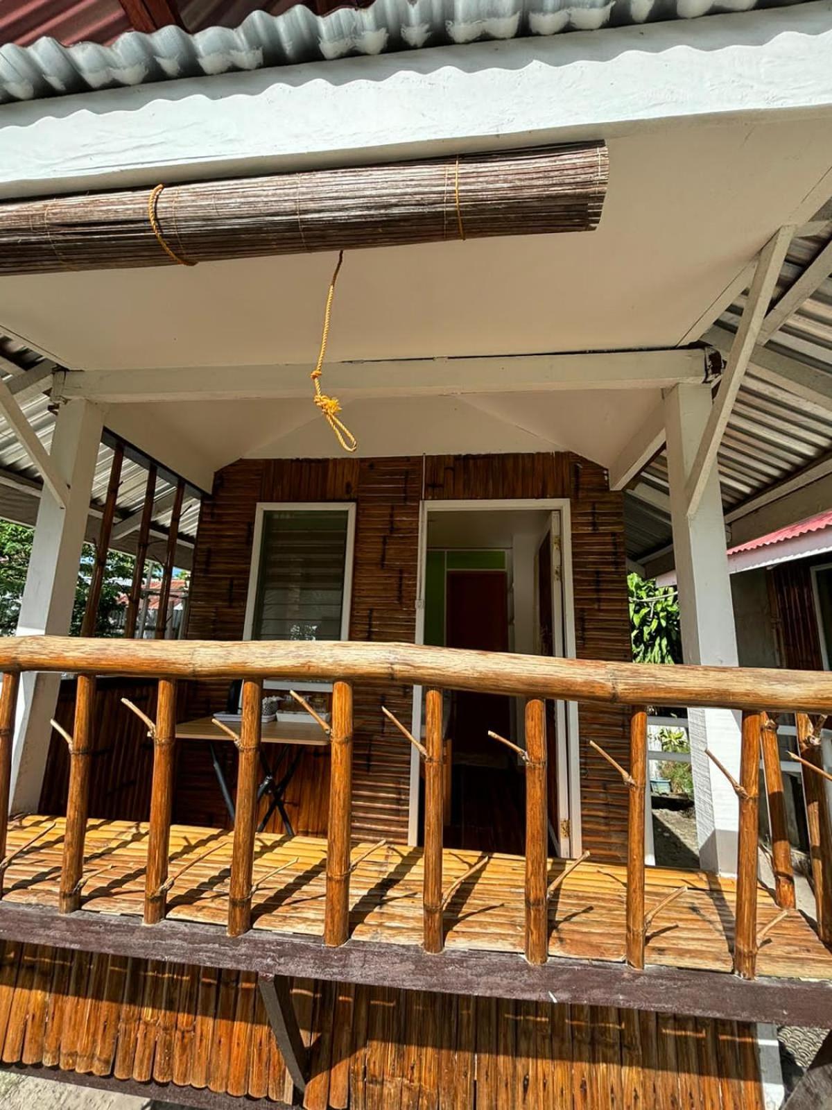 Double Room with Private Bathroom - Photo 9