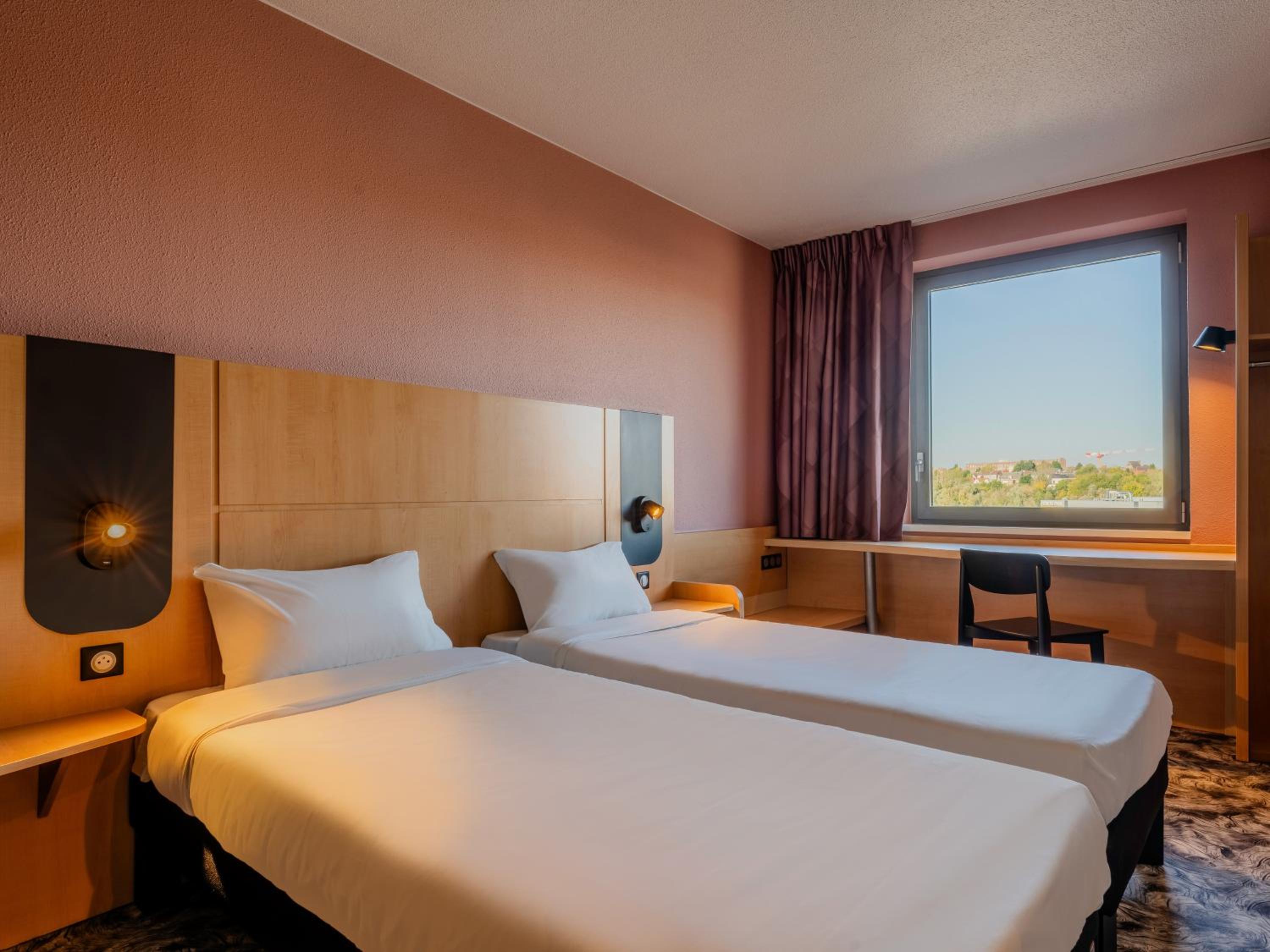Quadruple Room - Photo 7