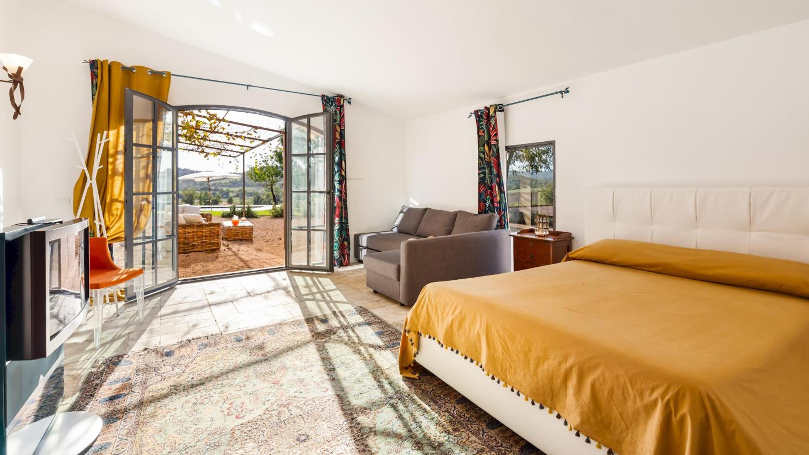 Three-Bedroom Villa photo 1