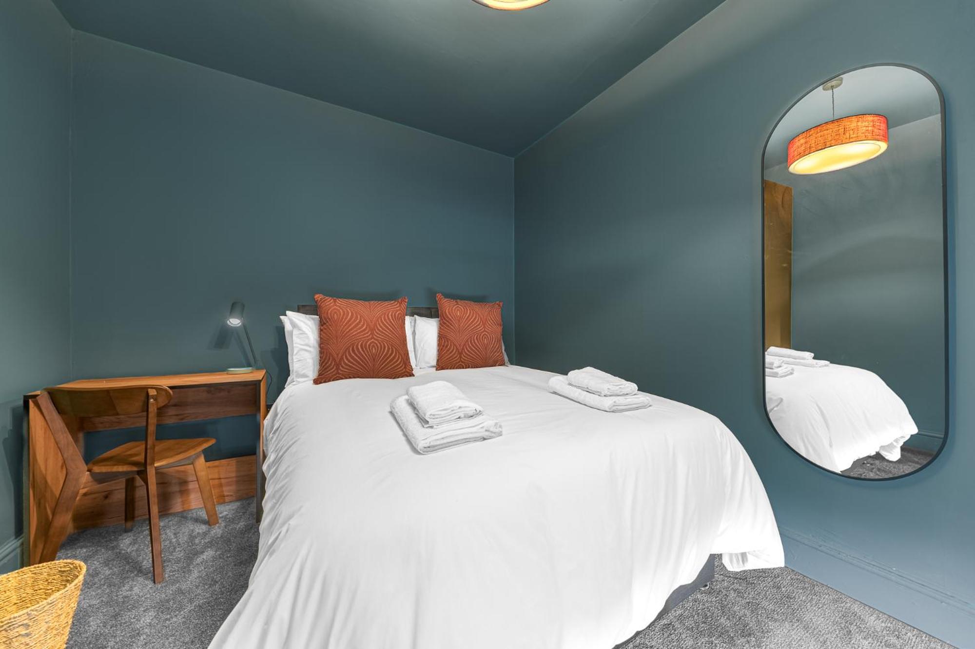 Four-Bedroom House photo 2