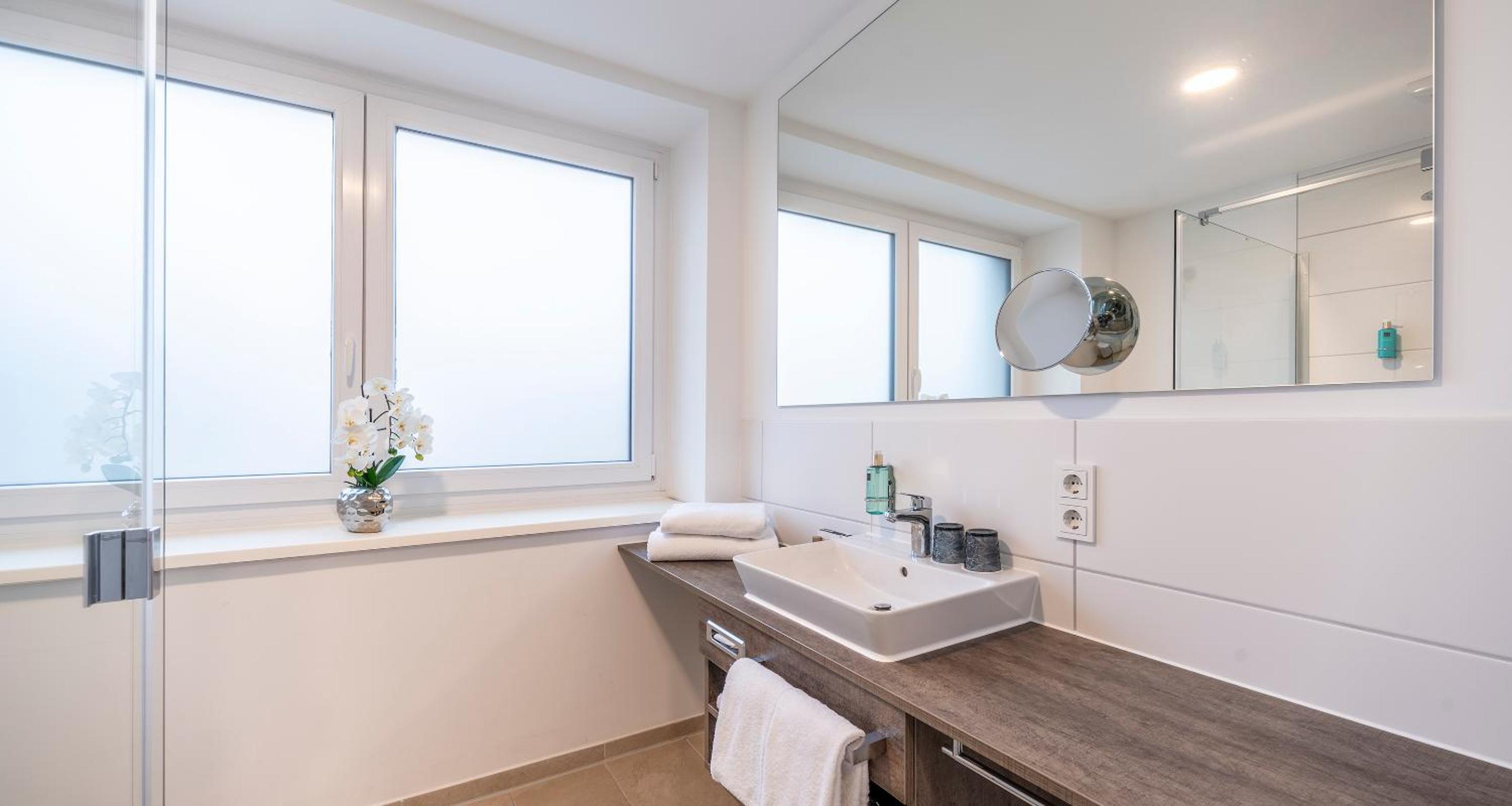 Junior King Suite - Photo 5