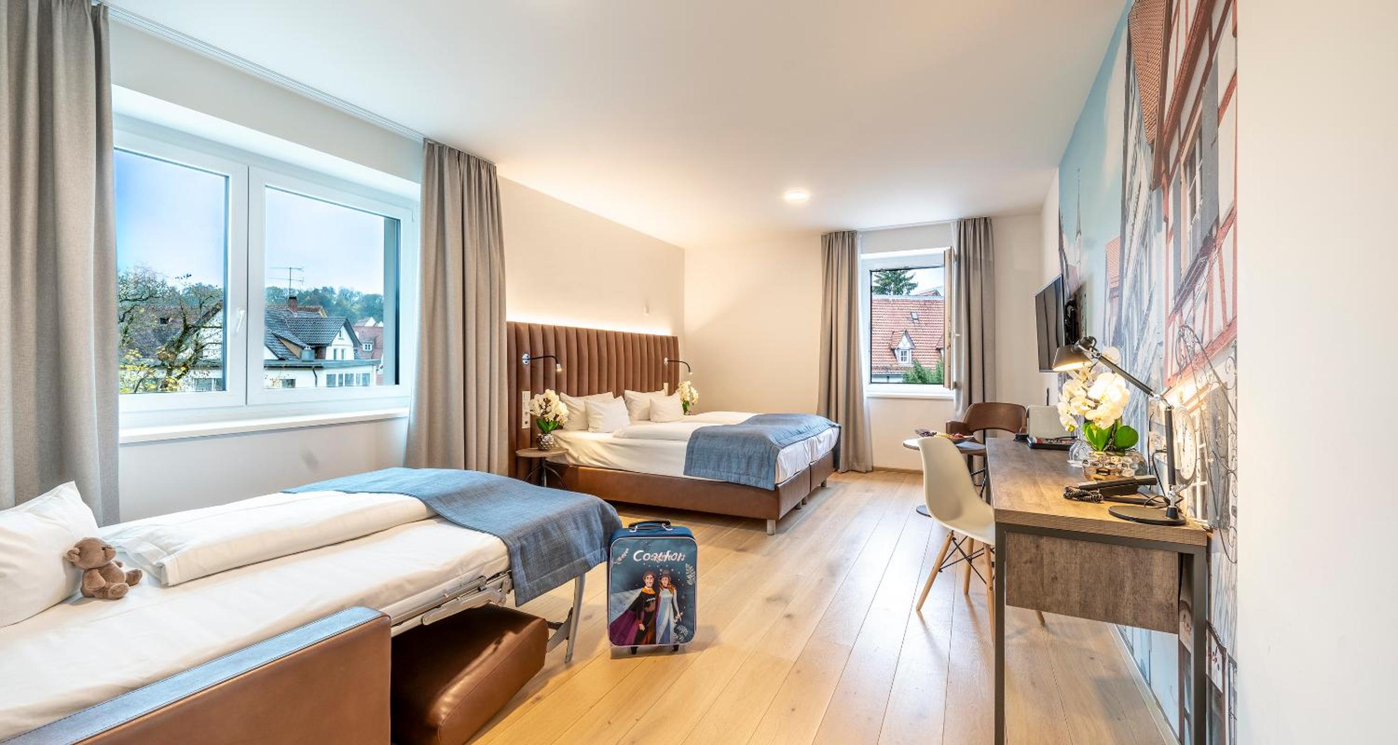 Junior King Suite - Photo 1