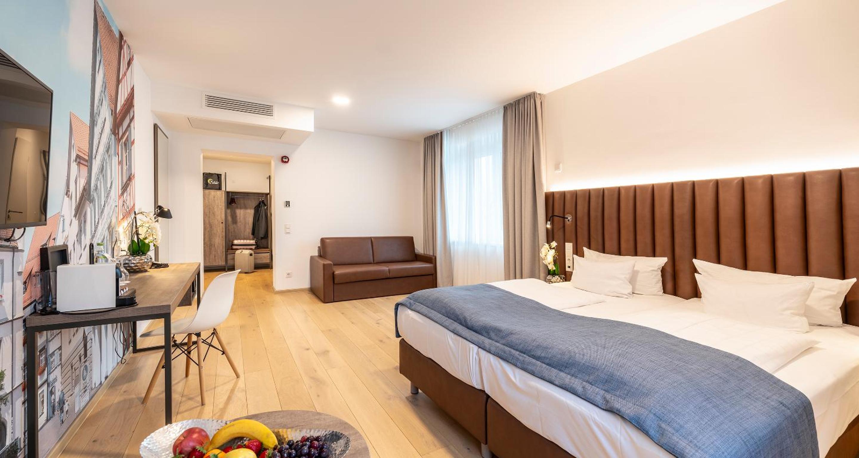 Junior King Suite - Photo 10