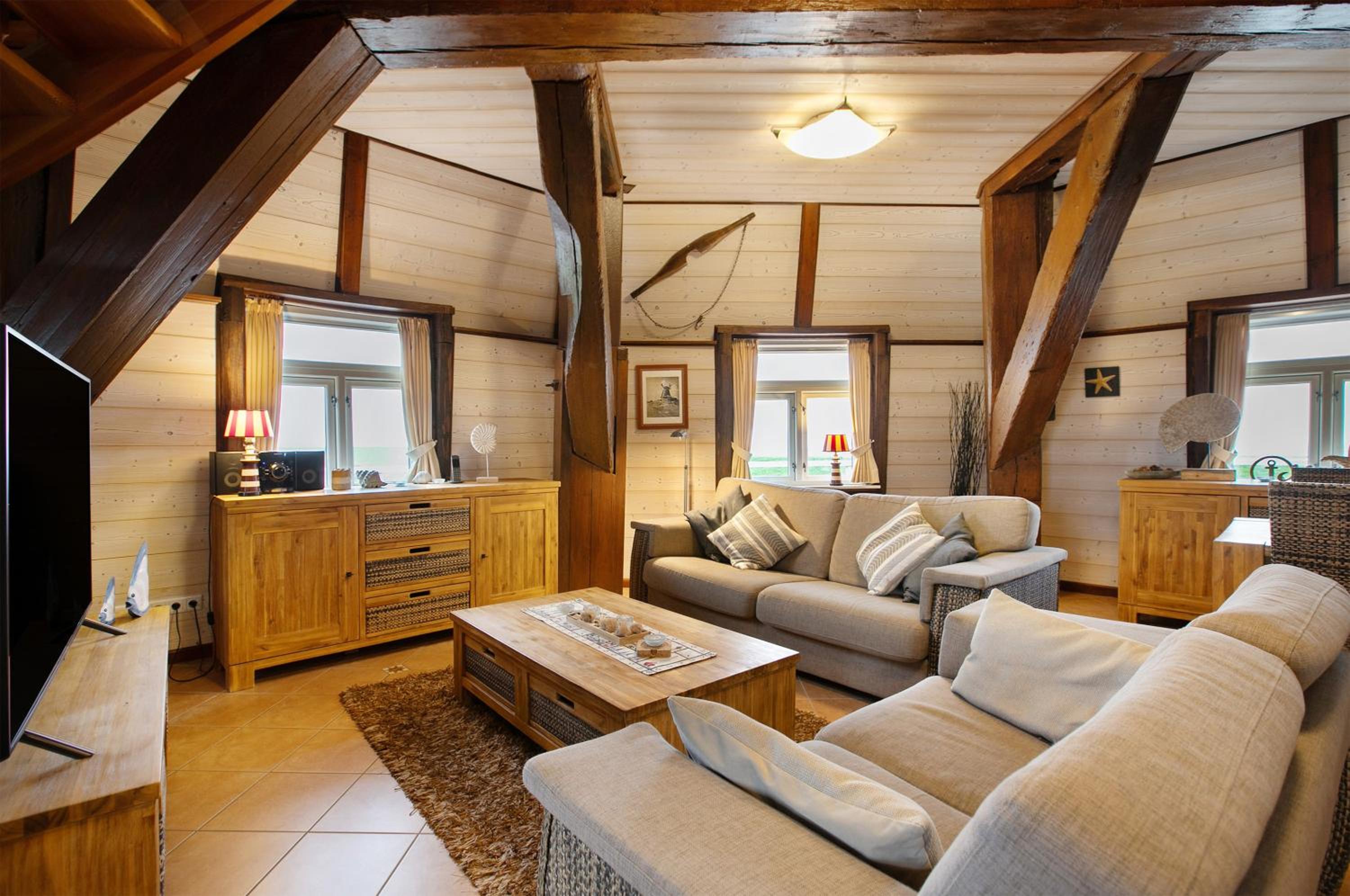 Superior One-Bedroom Apartment with Balcony