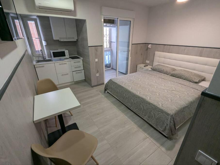Apartamento Estudio con Balcón