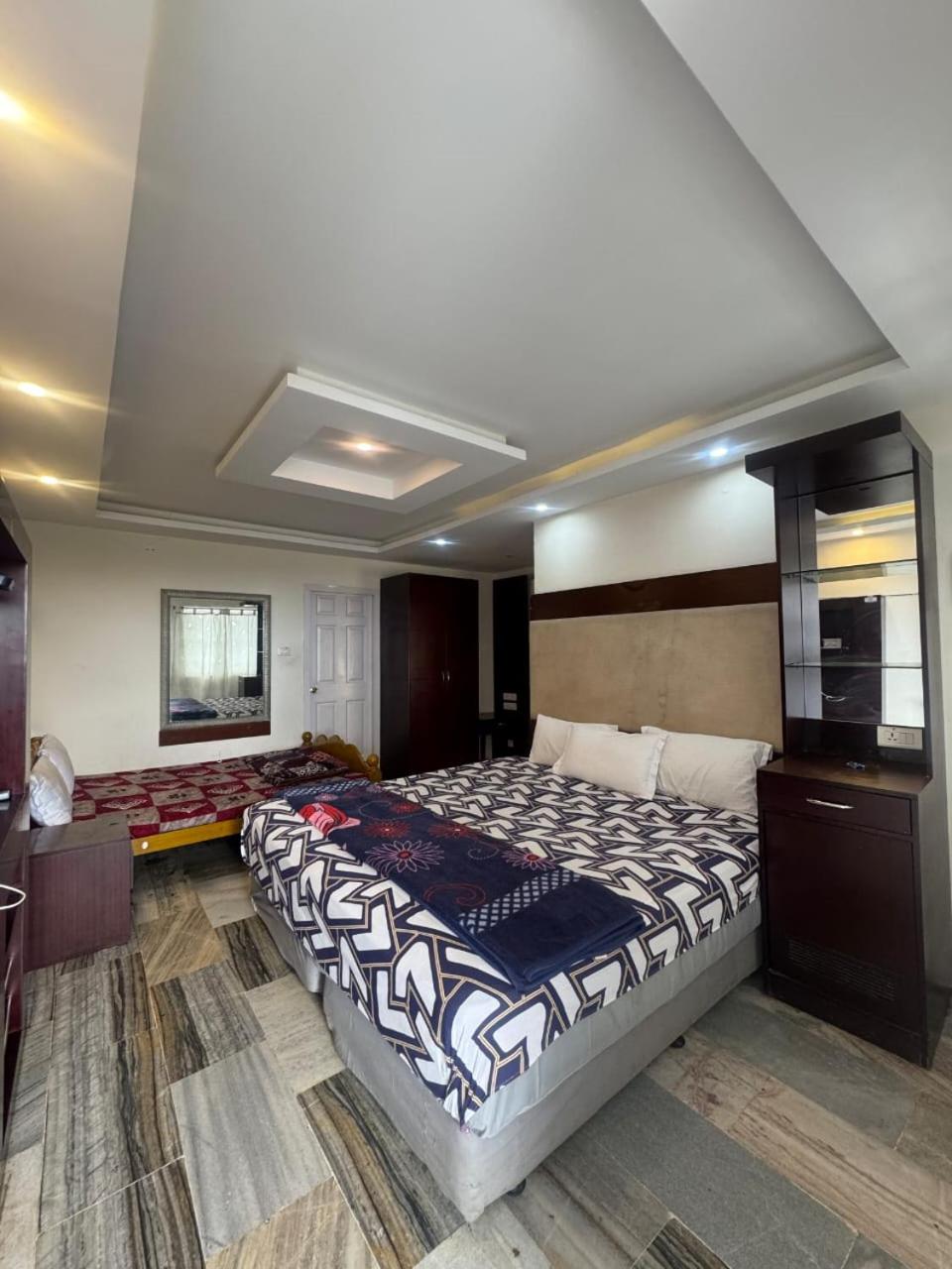 Family Room with Balcony photo 3