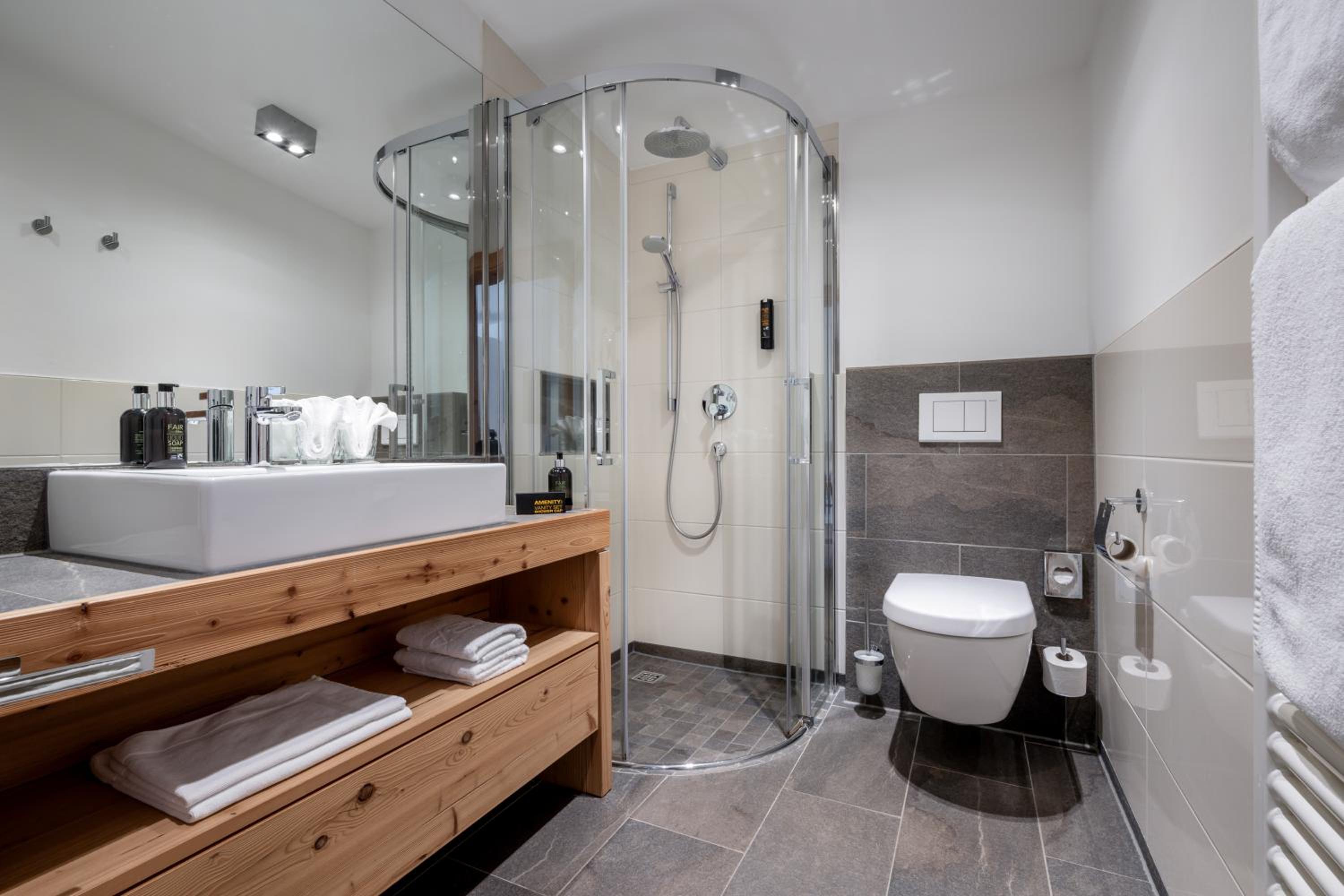 Standard Double Room - Photo 5