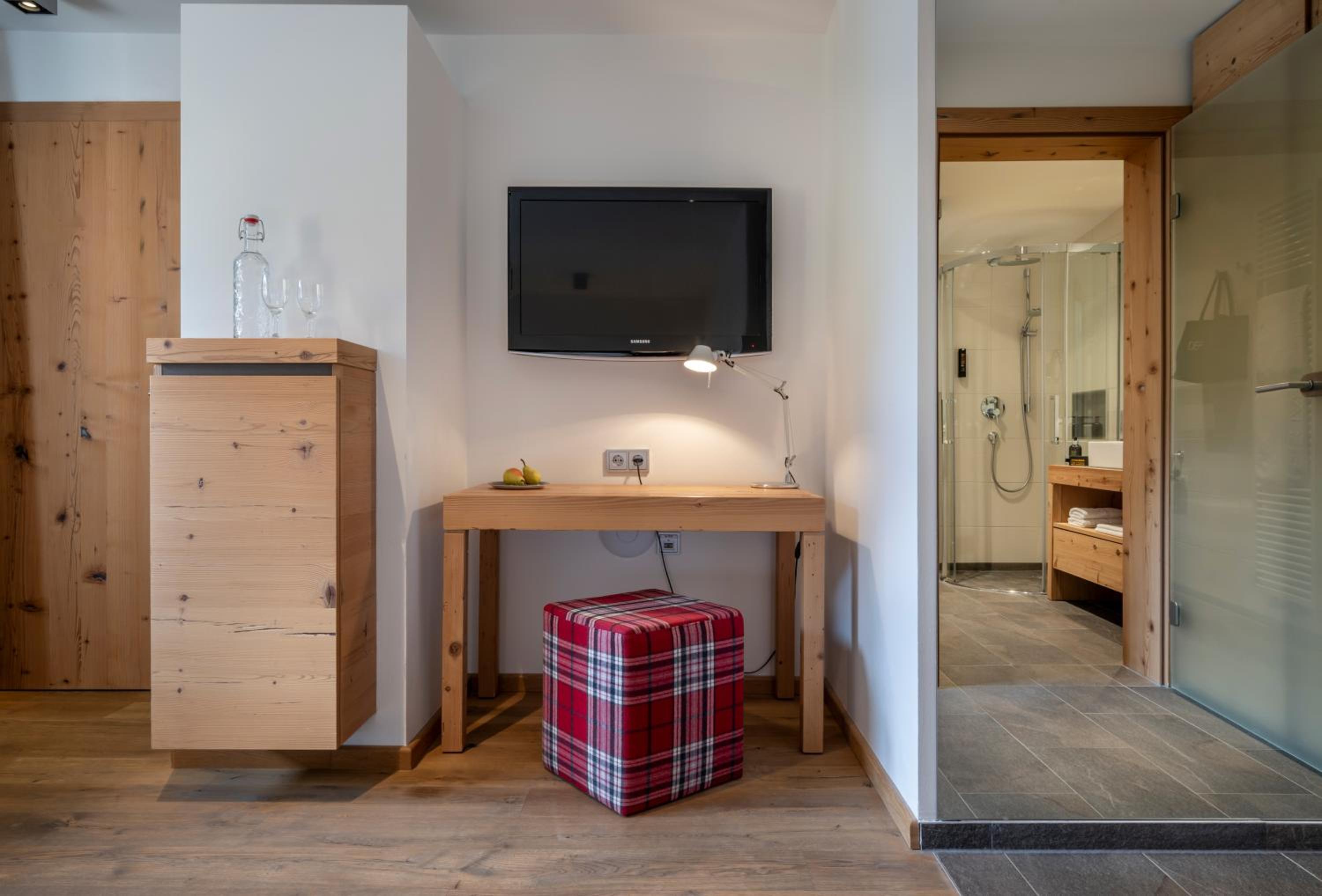 Standard Double Room - Photo 6